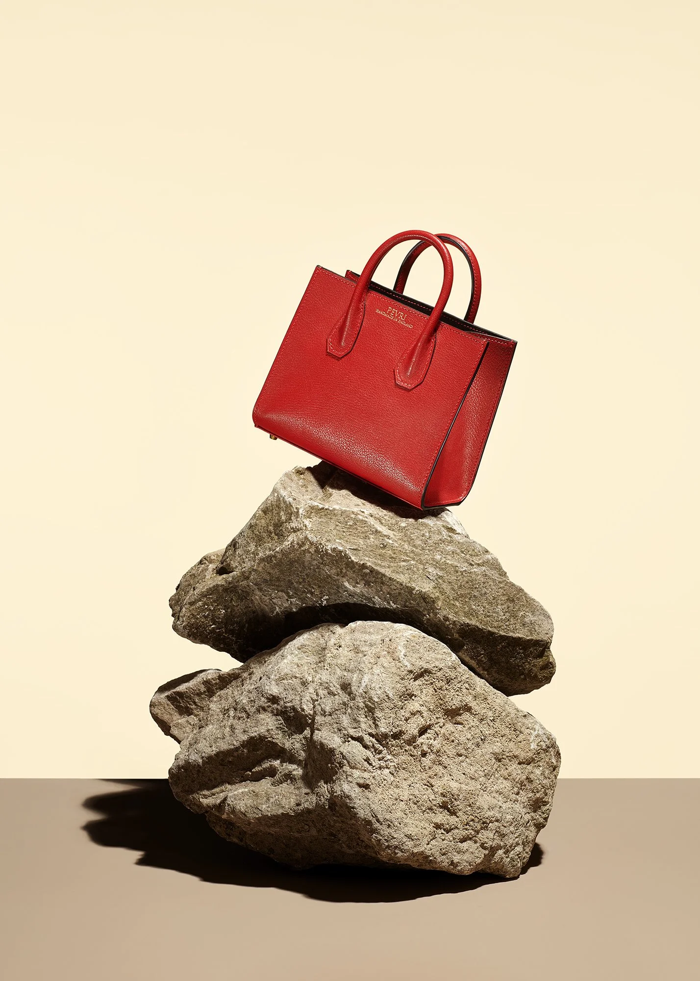 Pevri RED(flat) 2000.jpg