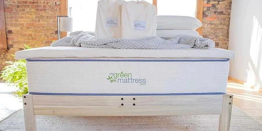 My Green Mattress's latex topper is made with GOLS-certified organic latex and GOTS-certified organic cotton. 
