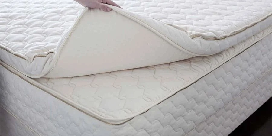 Savvy Rest offers four toppers, including two 3" options made with GOTS-certified non-toxic organic latex and cotton.