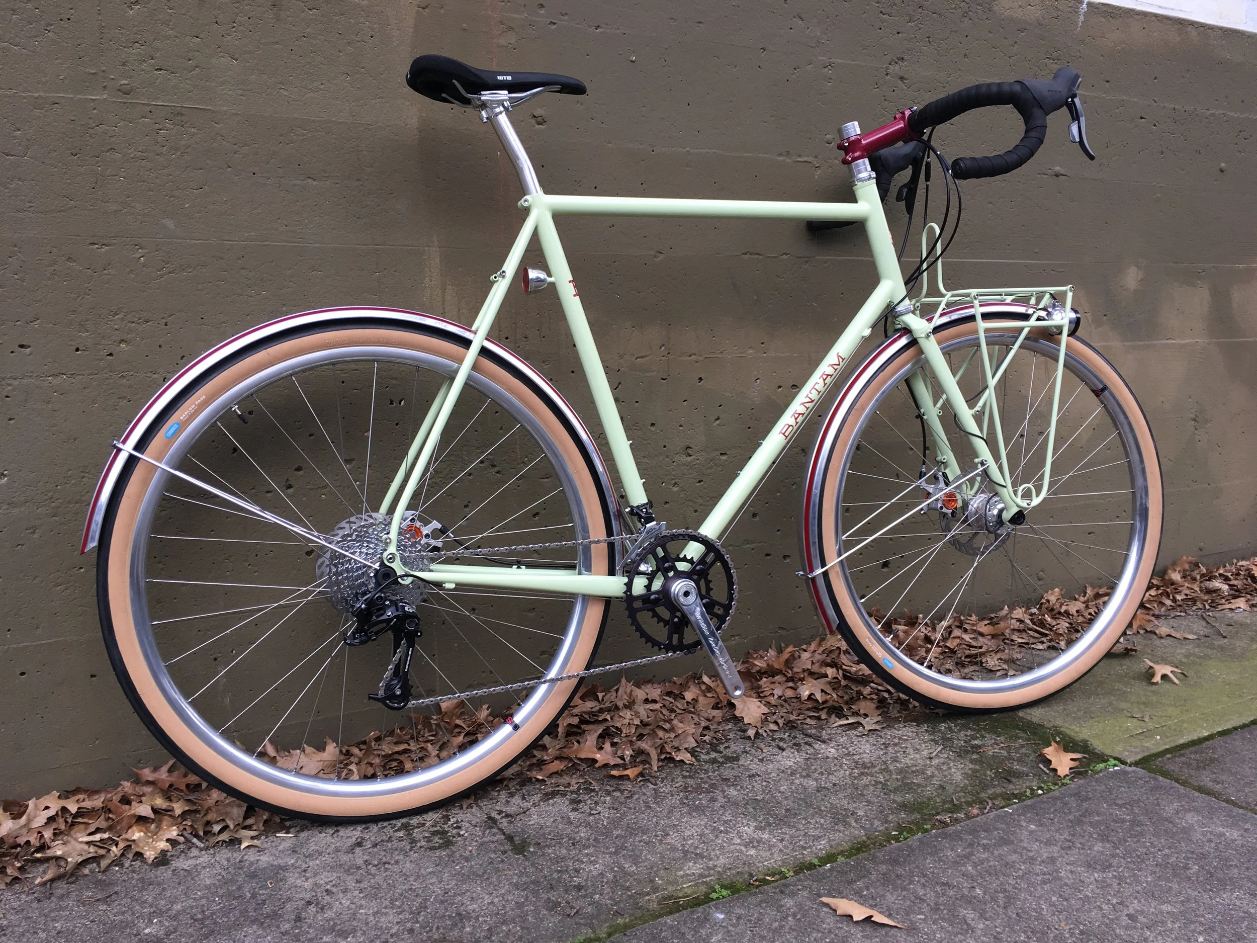 700c-commuter--light-tourer_39542439004_o.jpg