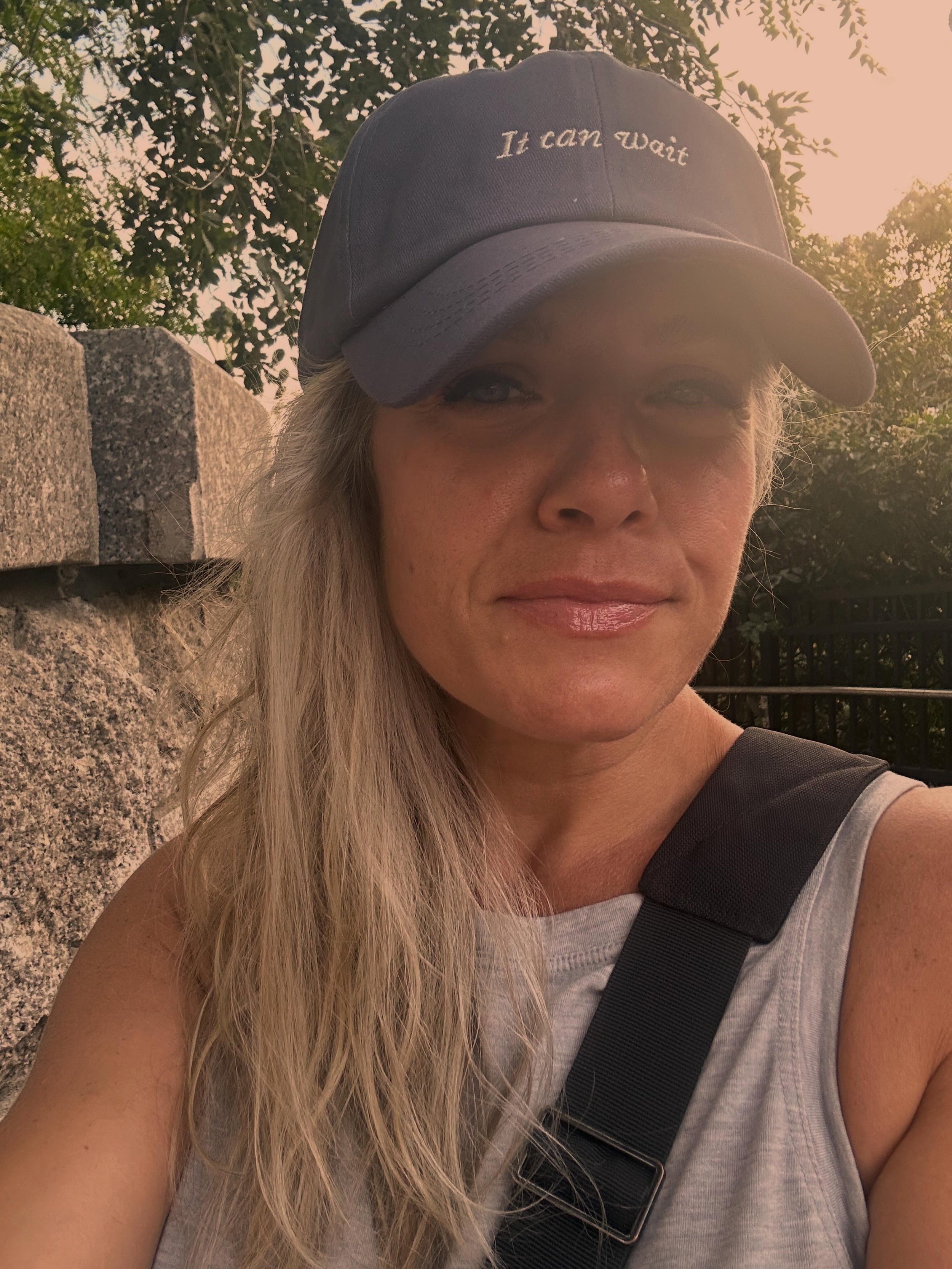 After the longest short week, I&rsquo;m out for a walk! 🙌🏻. Thanks to @galeyalix for the great hat!