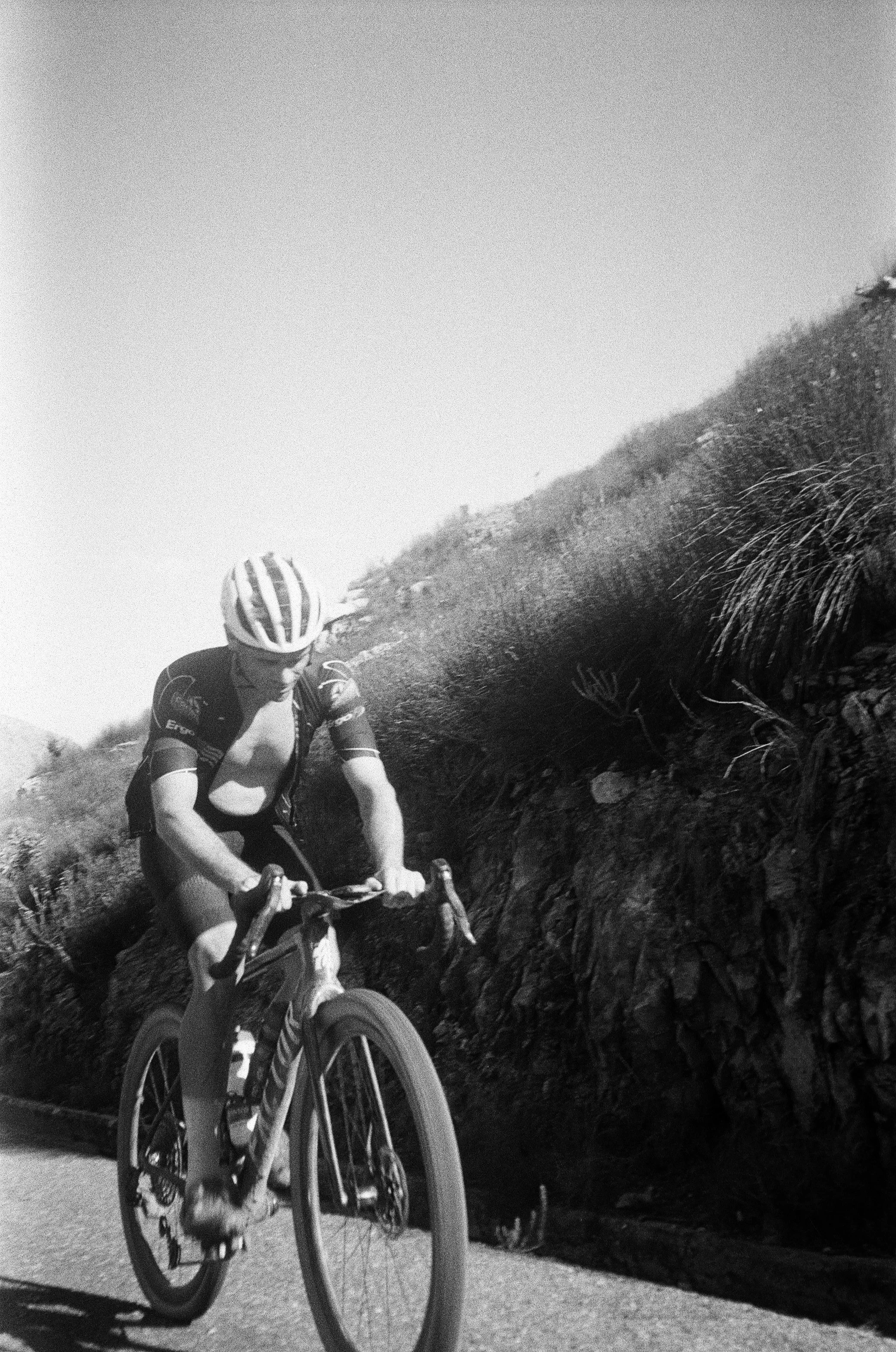 Film - Gravel bike racing on film