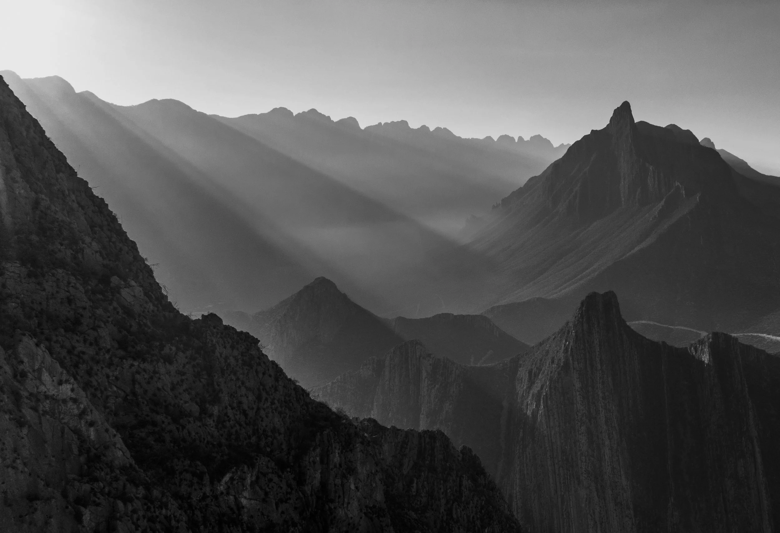 Monterrey Mountains in black and white.jpg