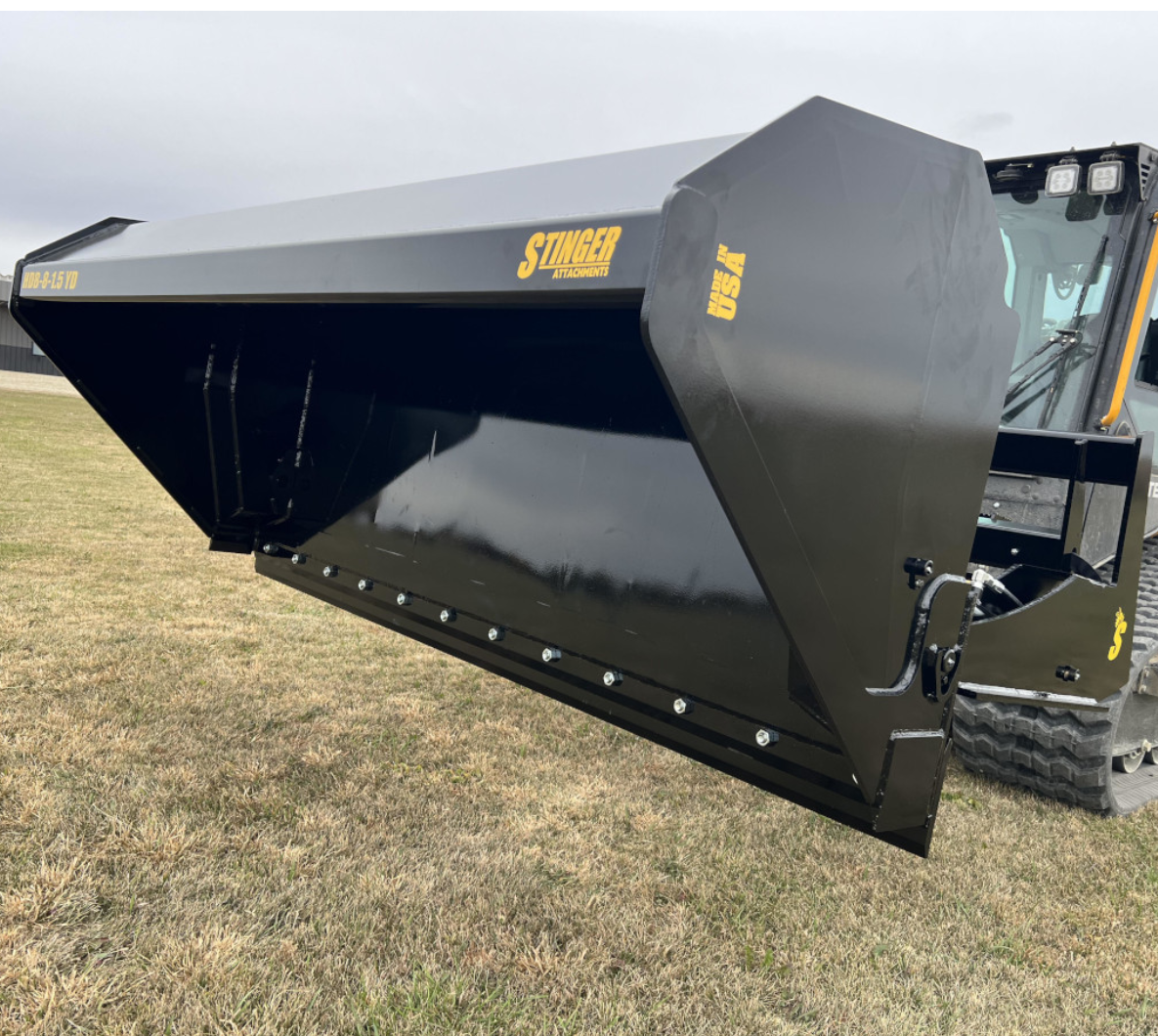 Skid Steer Hydraulic Dump Bucket
