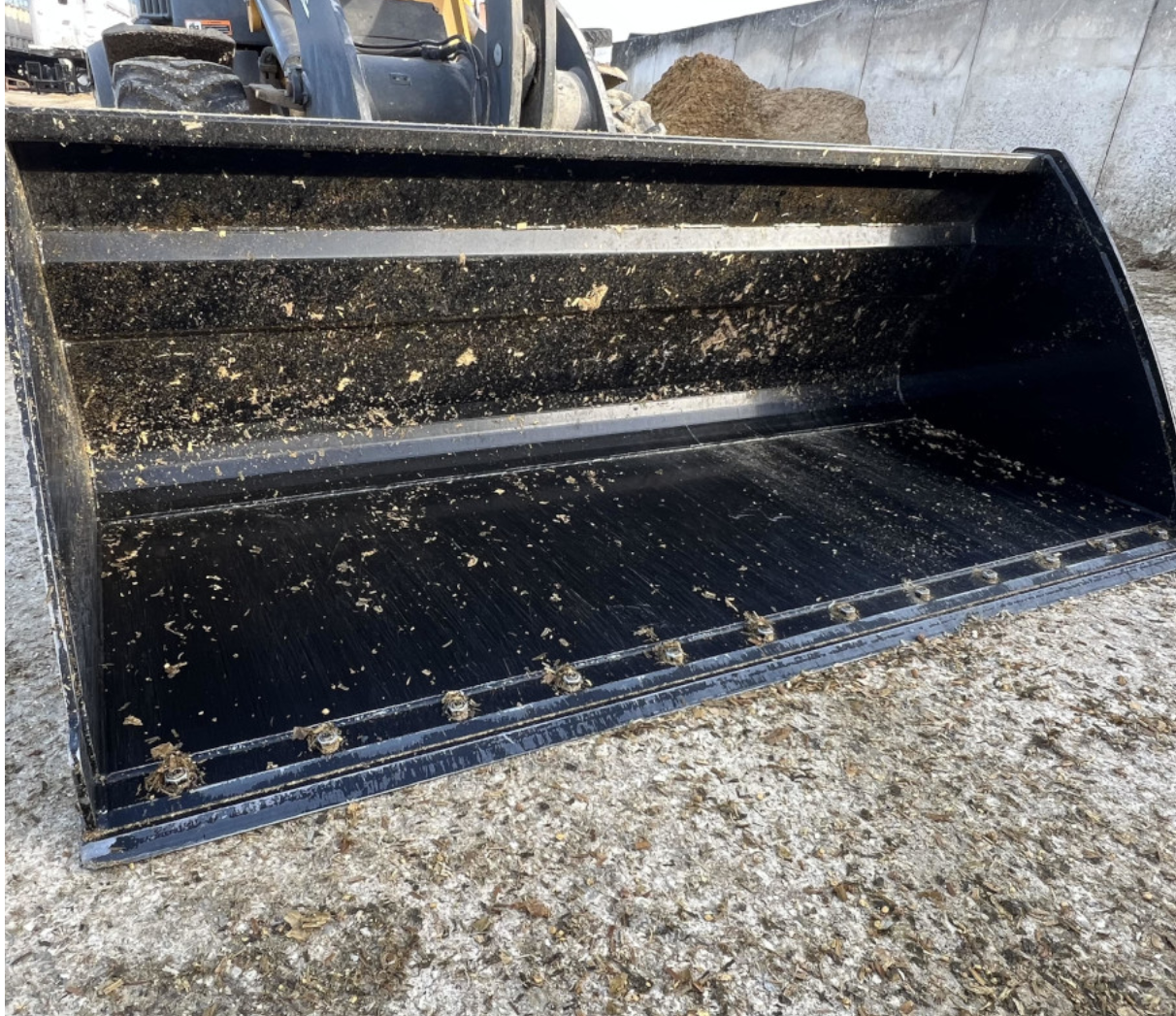 Tractor High Volume Material Bucket