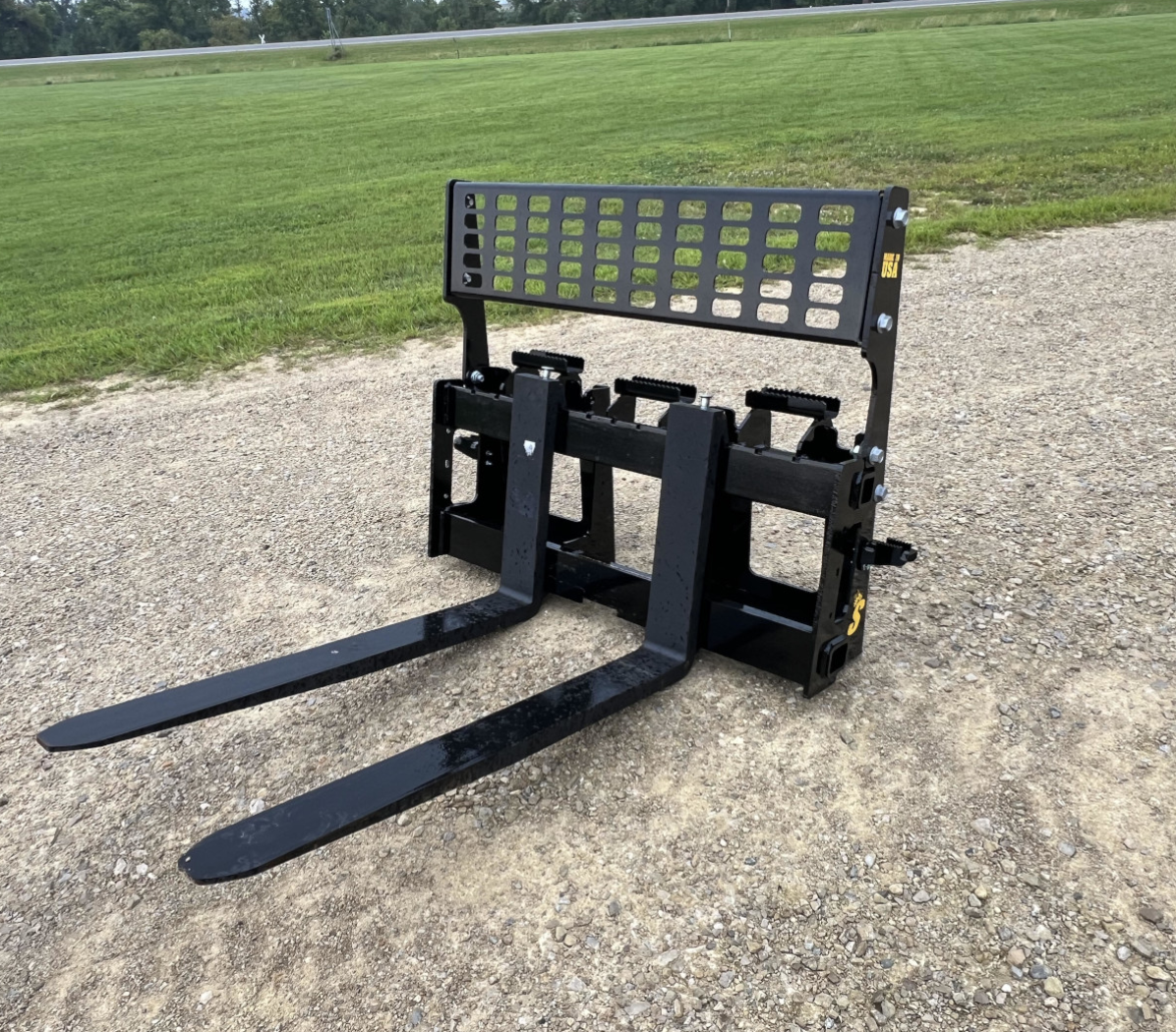 Tractor Class 3 Pallet Forks Attachment