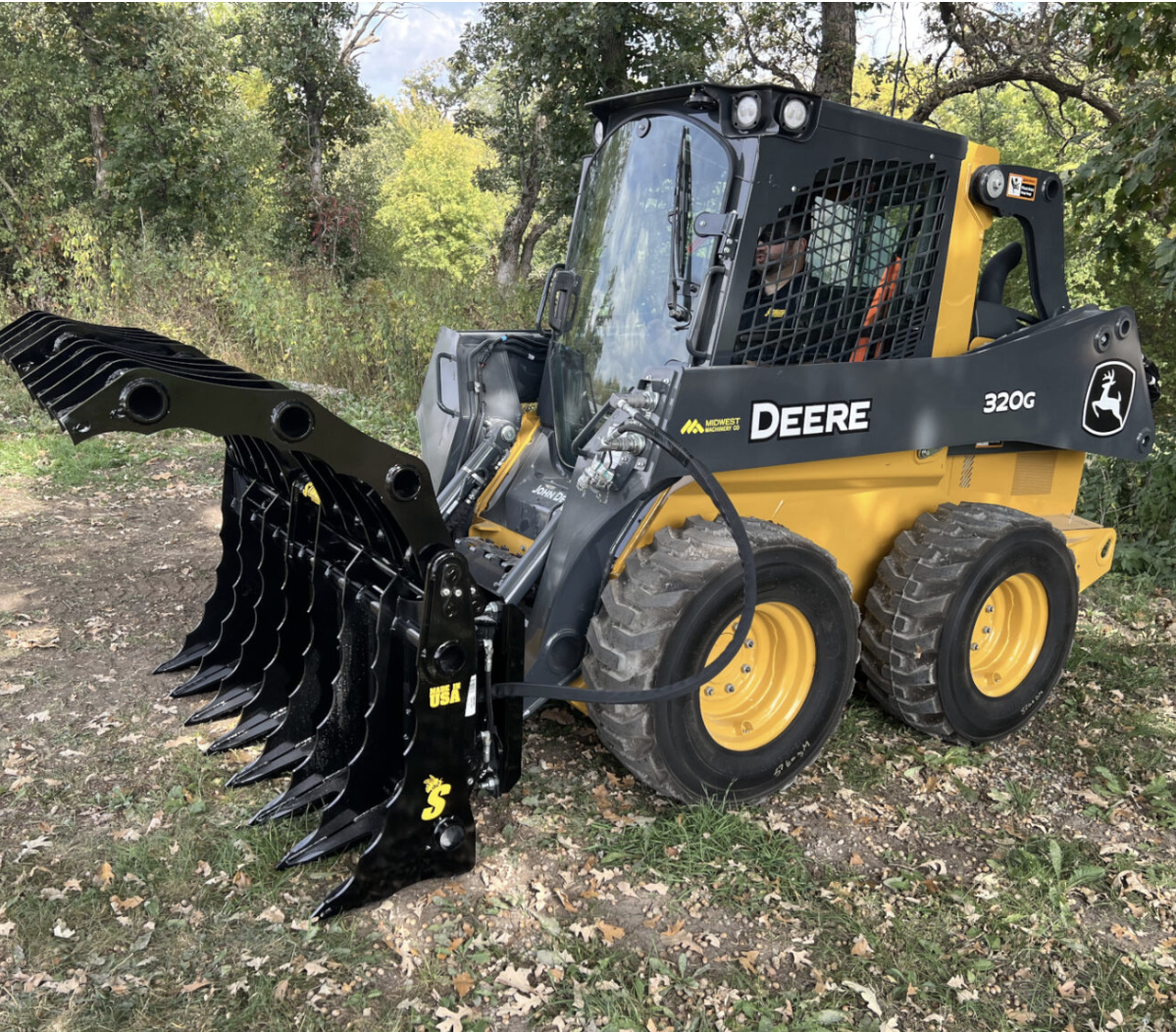 Skid Steer CG Clam Grapple