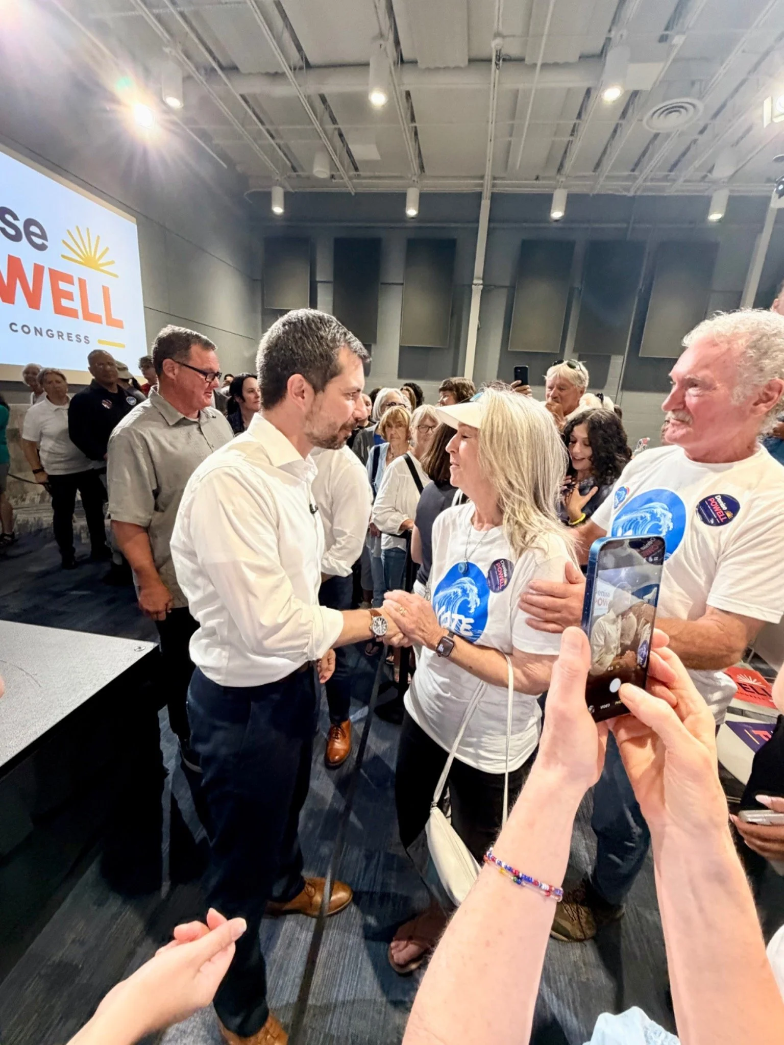 blue-dot-wave-denise-powell-campaign-event-greeting-15.jpg