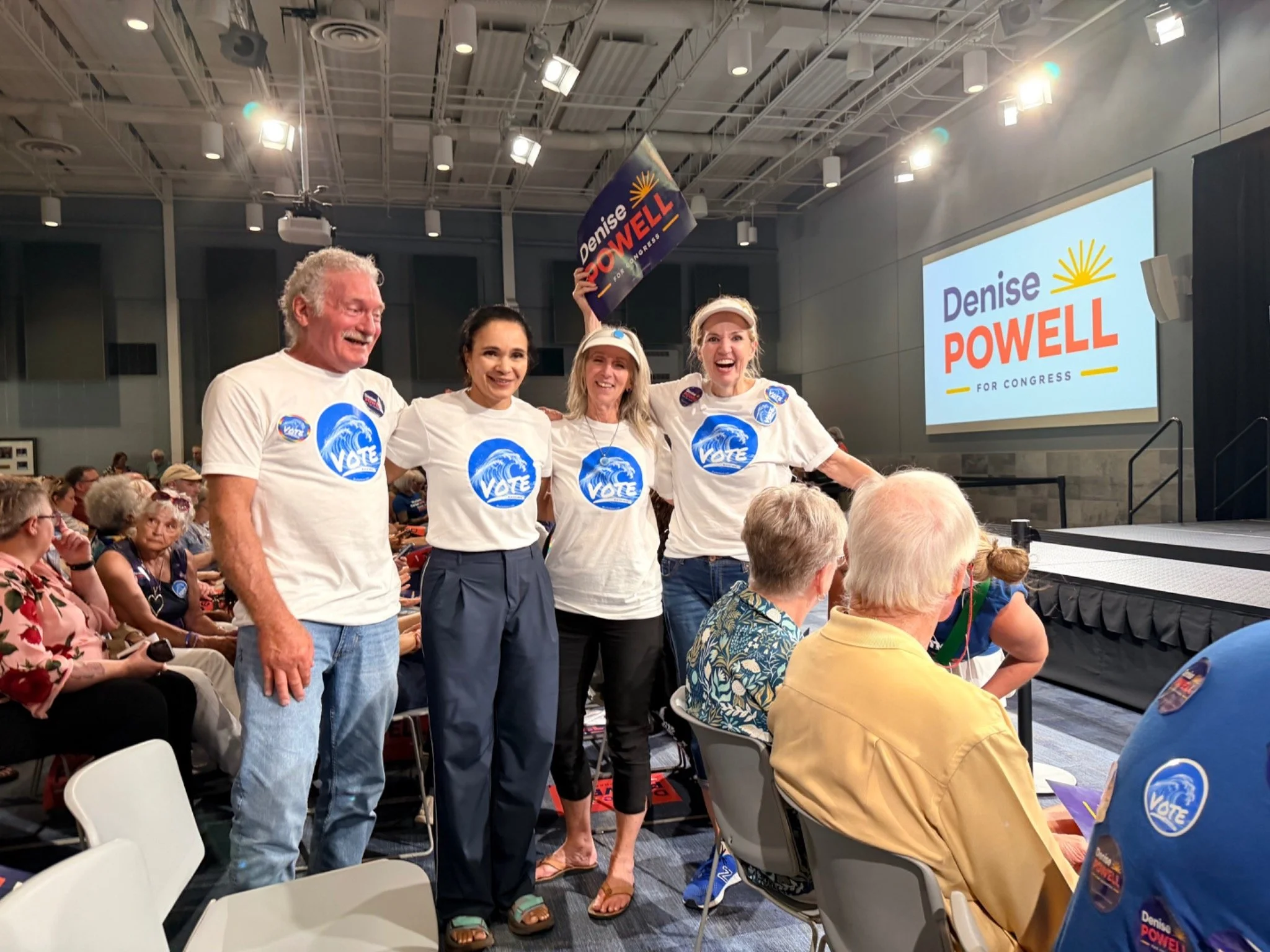 blue-dot-wave-denise-powell-campaign-event-group-14.jpg
