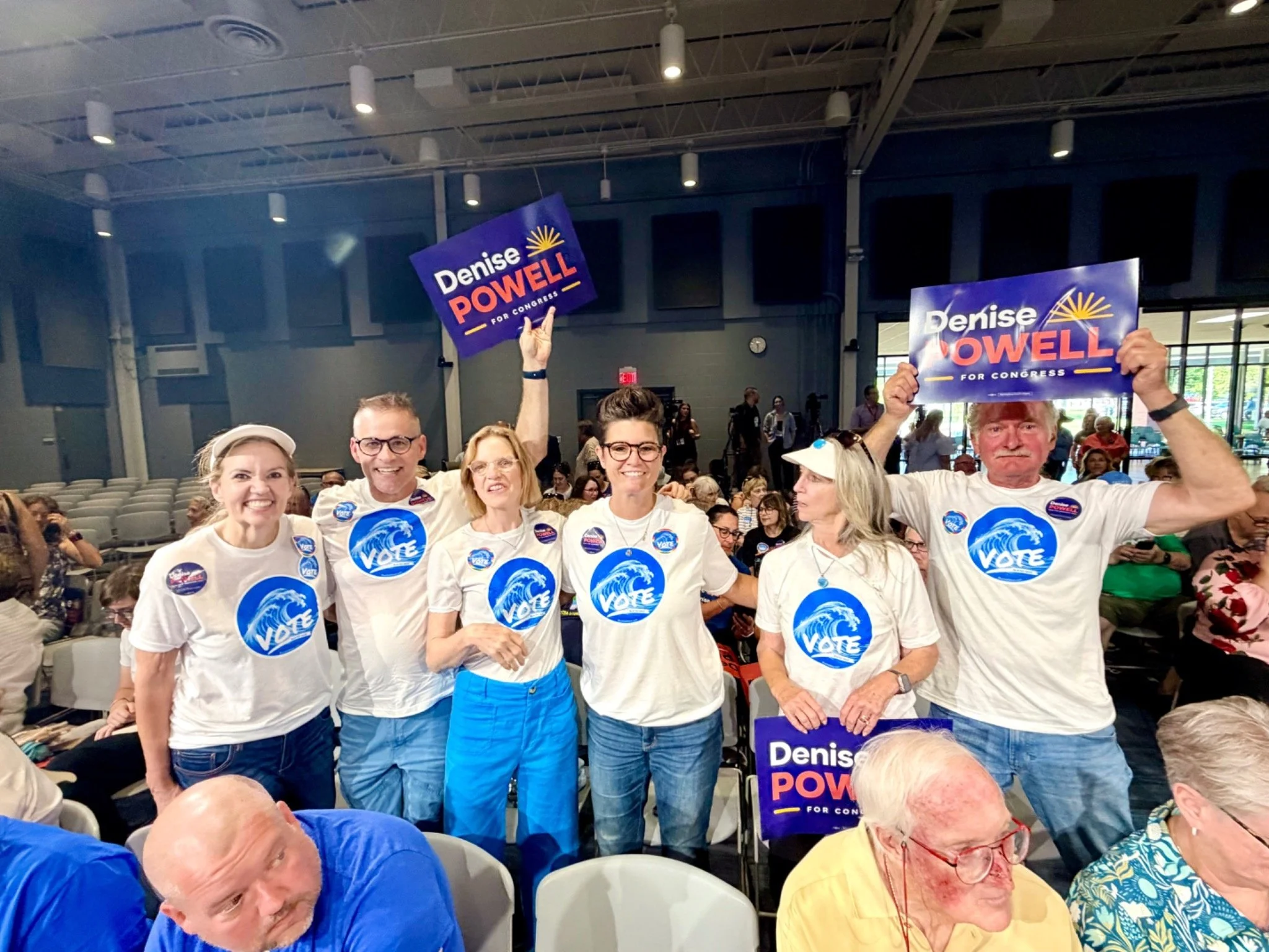 blue-dot-wave-denise-powell-campaign-rally-supporters-09.jpg