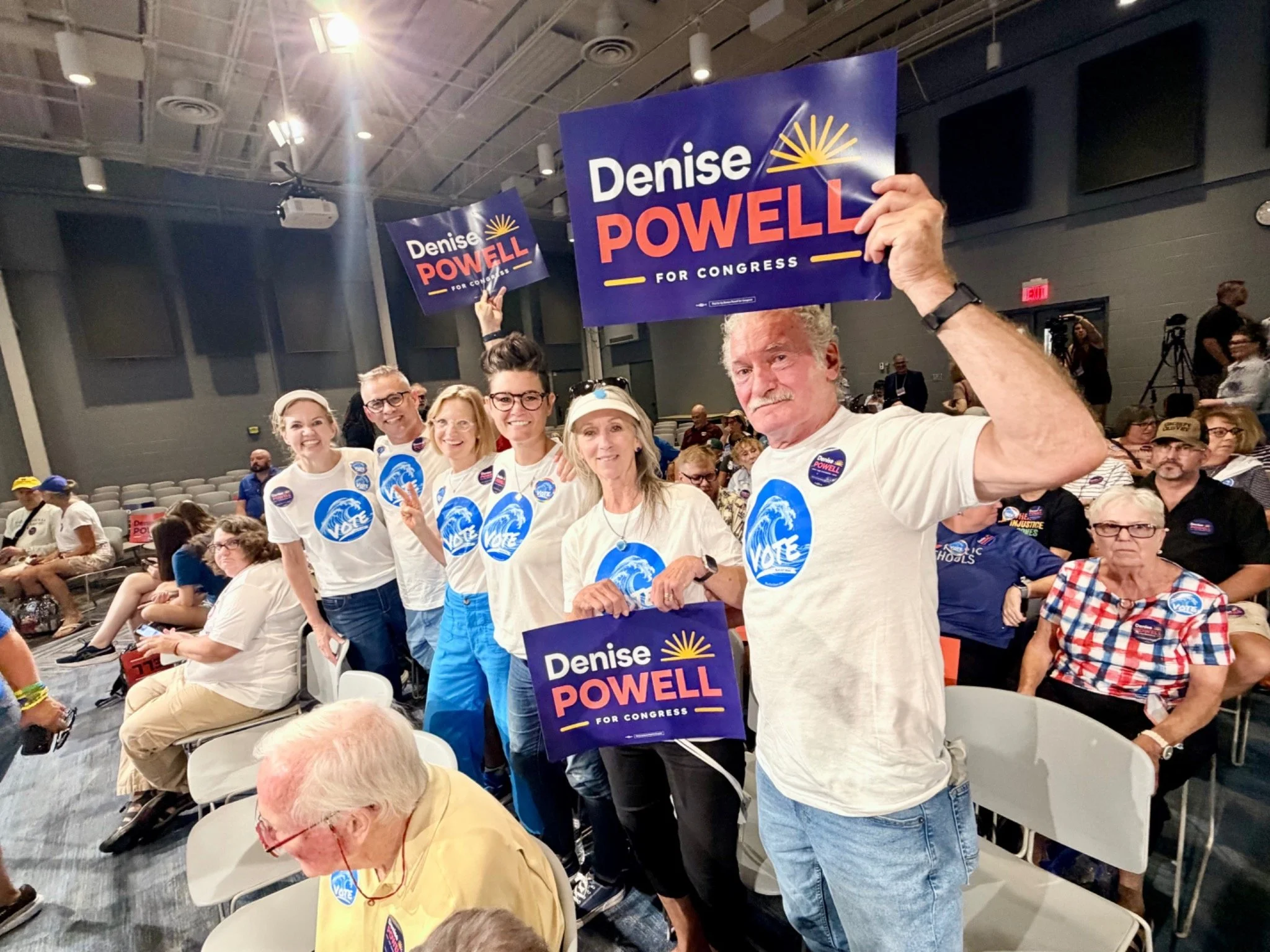blue-dot-wave-denise-powell-campaign-rally-supporters-10.jpg