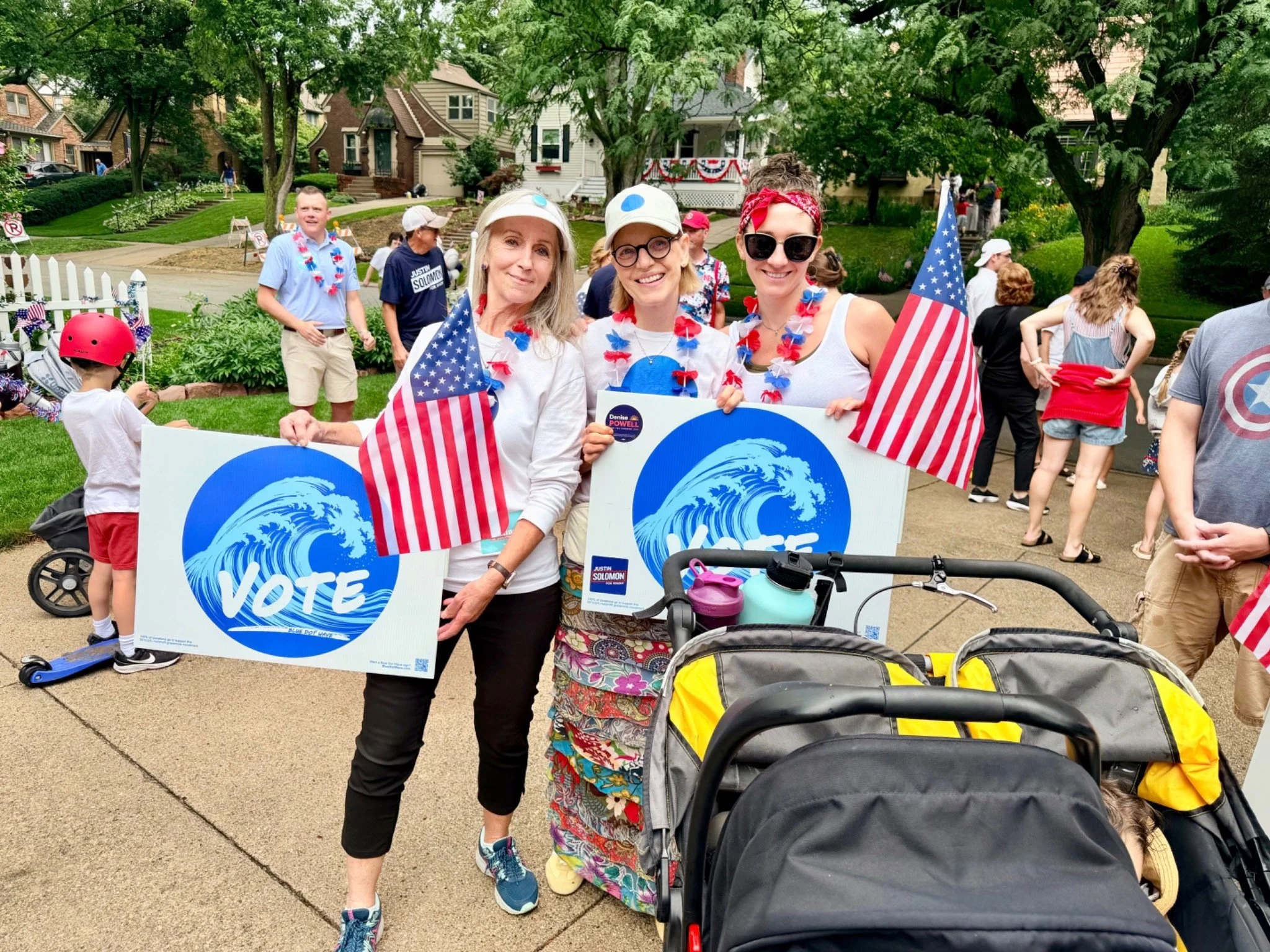 blue-dot-wave-vote-yard-signs-fourth-of-july-community-09.jpg