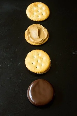 Chocolate Covered Peanut Butter Ritz Sandwiches