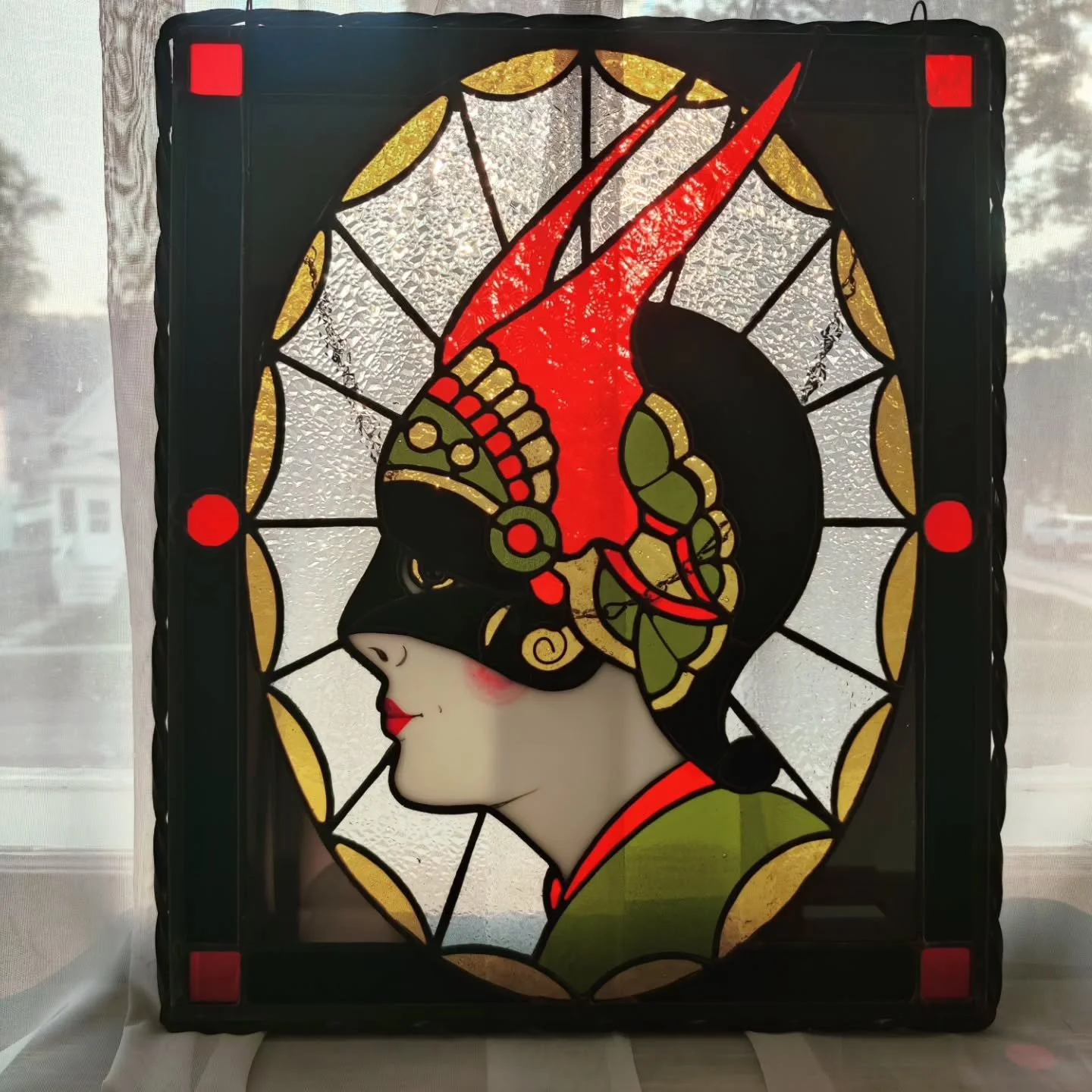 One more time for the grid ✨🪞 
Thank you so much for all of your kind comments, I DEFINITELY am feeling the love. Thank you for celebrating this piece with me - I appreciate you all ❤️

#stainedglass #americantraditional