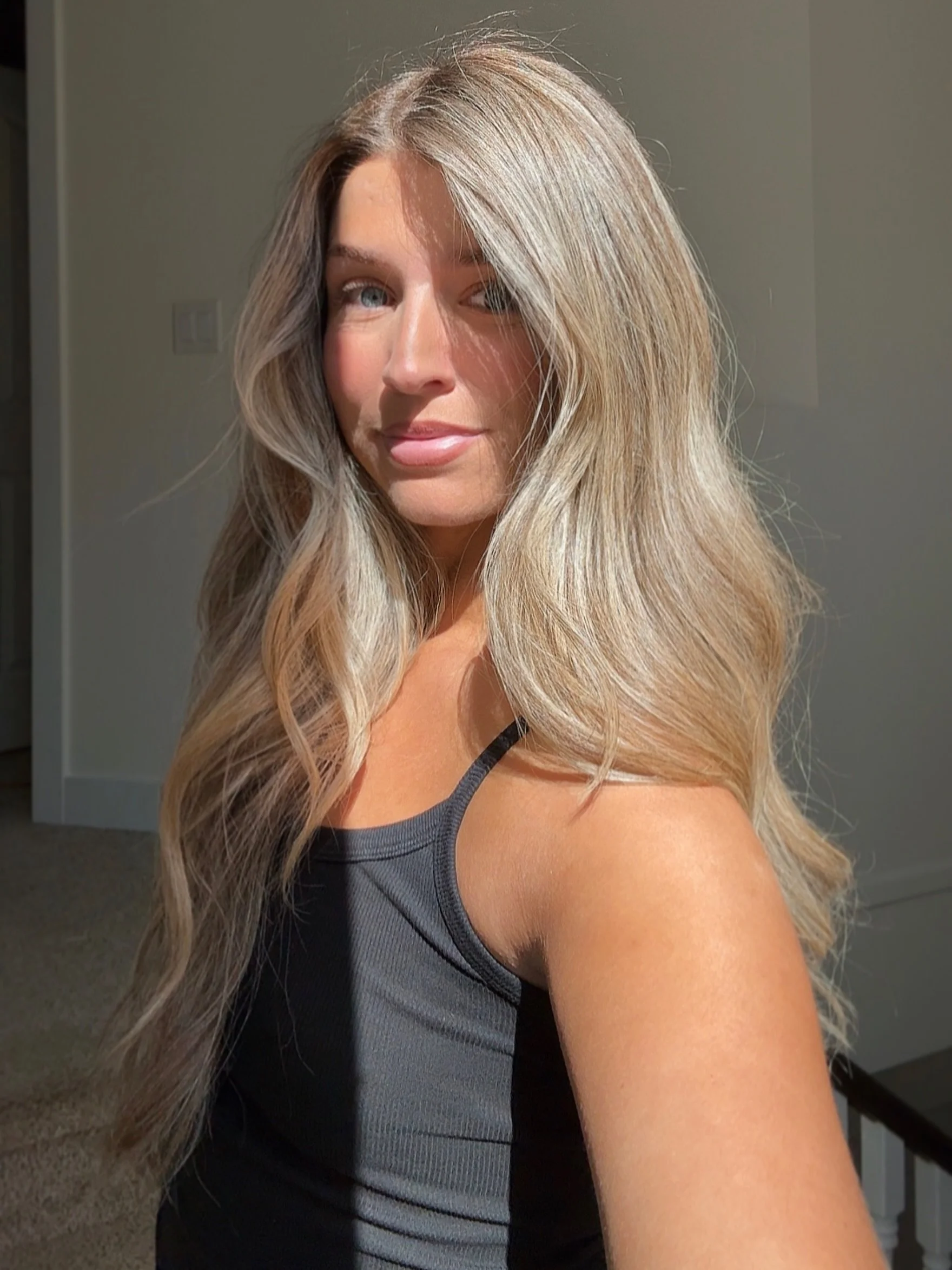 Blonde bronzed summer ☀️