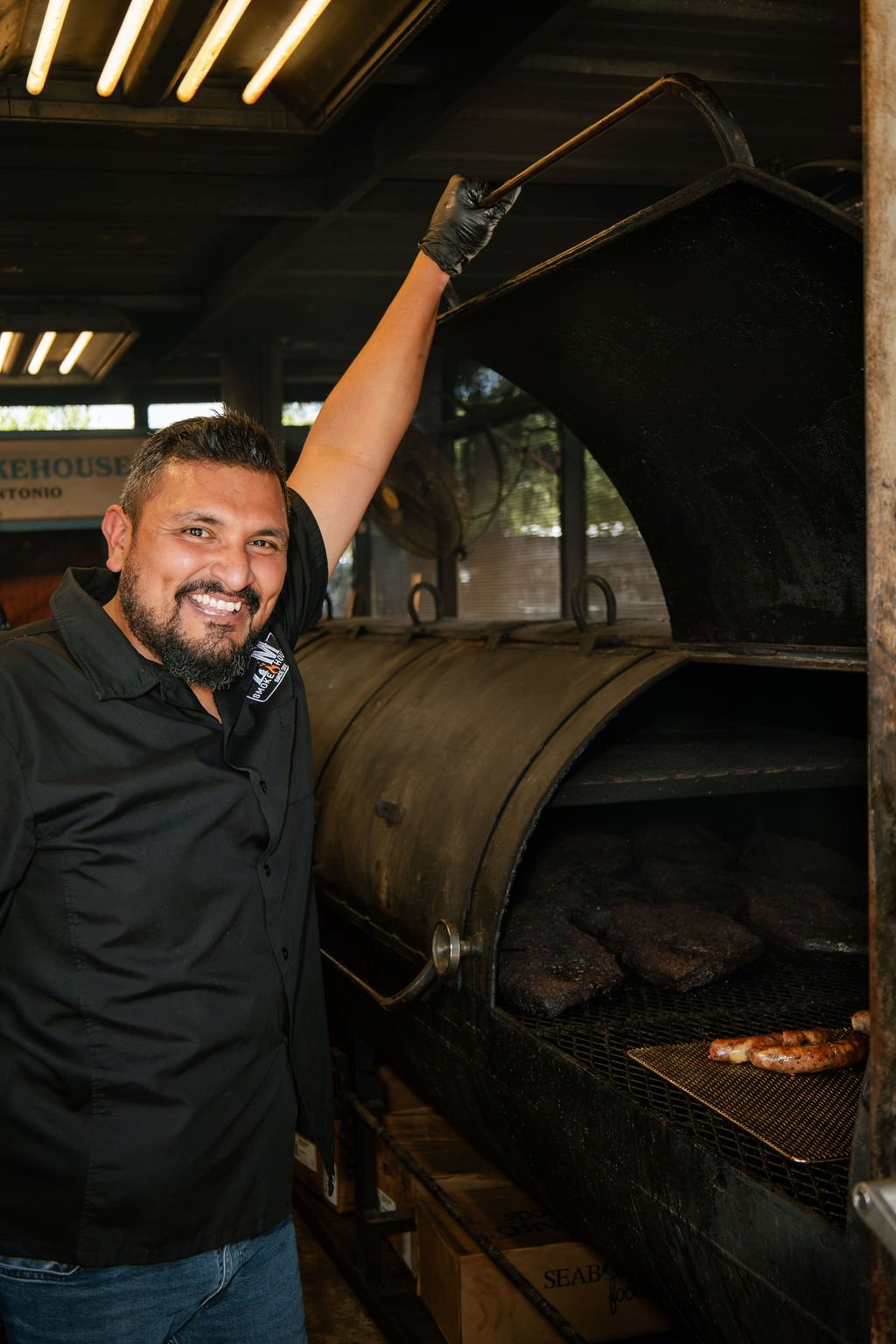 Esaul-Ramos-2M-Smokehouse 3.jpg