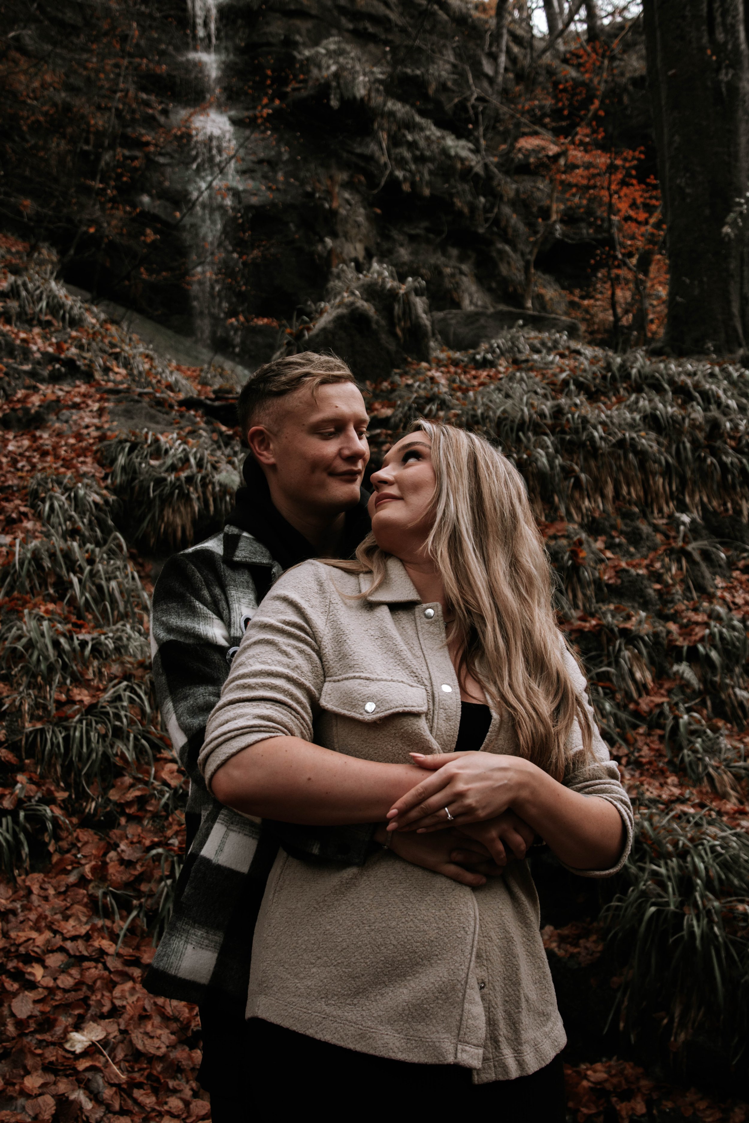 COUPLE  PORTRAIT SHOOT GLASGOW