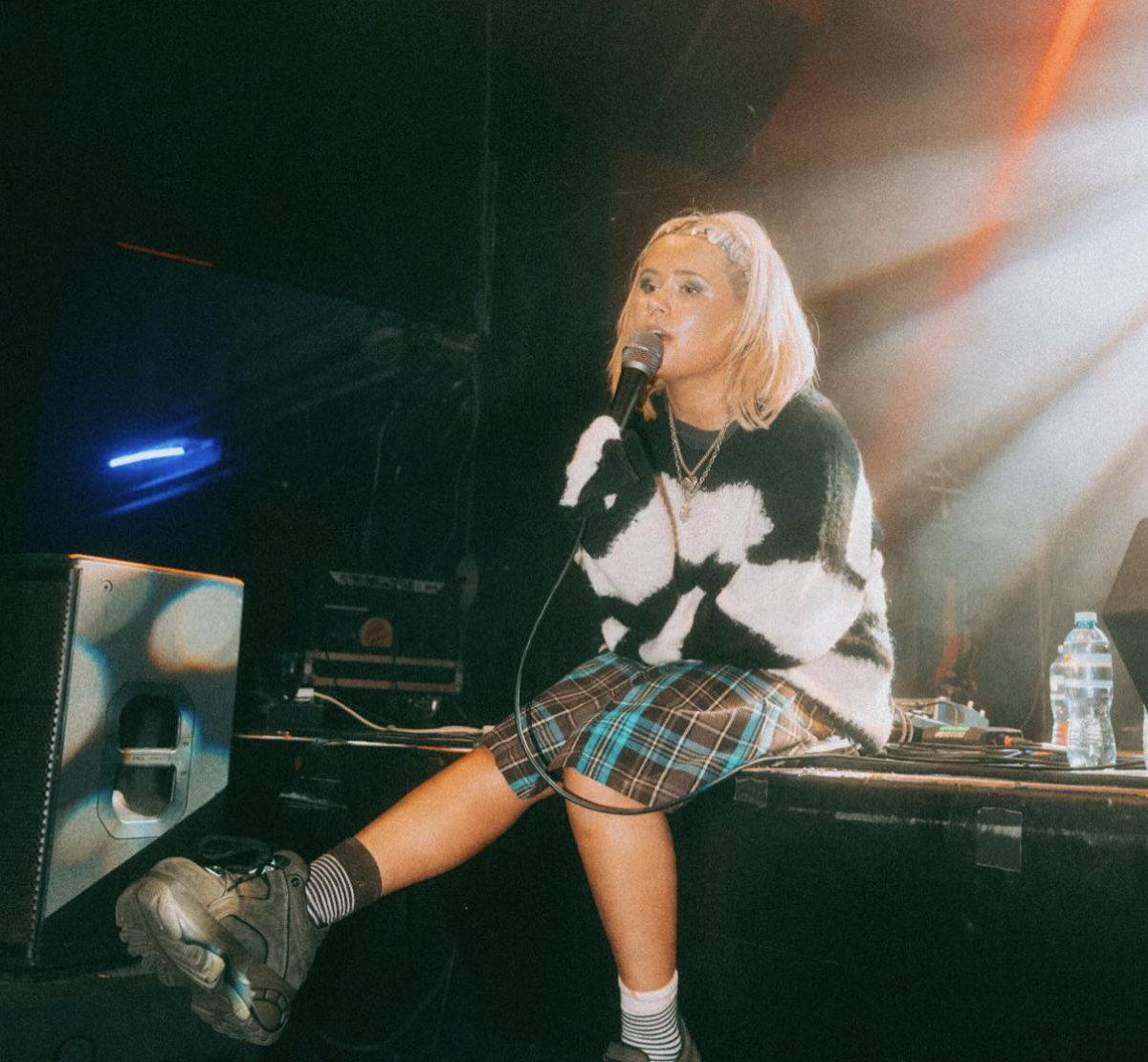 Hana Lili drops new self-titled EP “Hana”