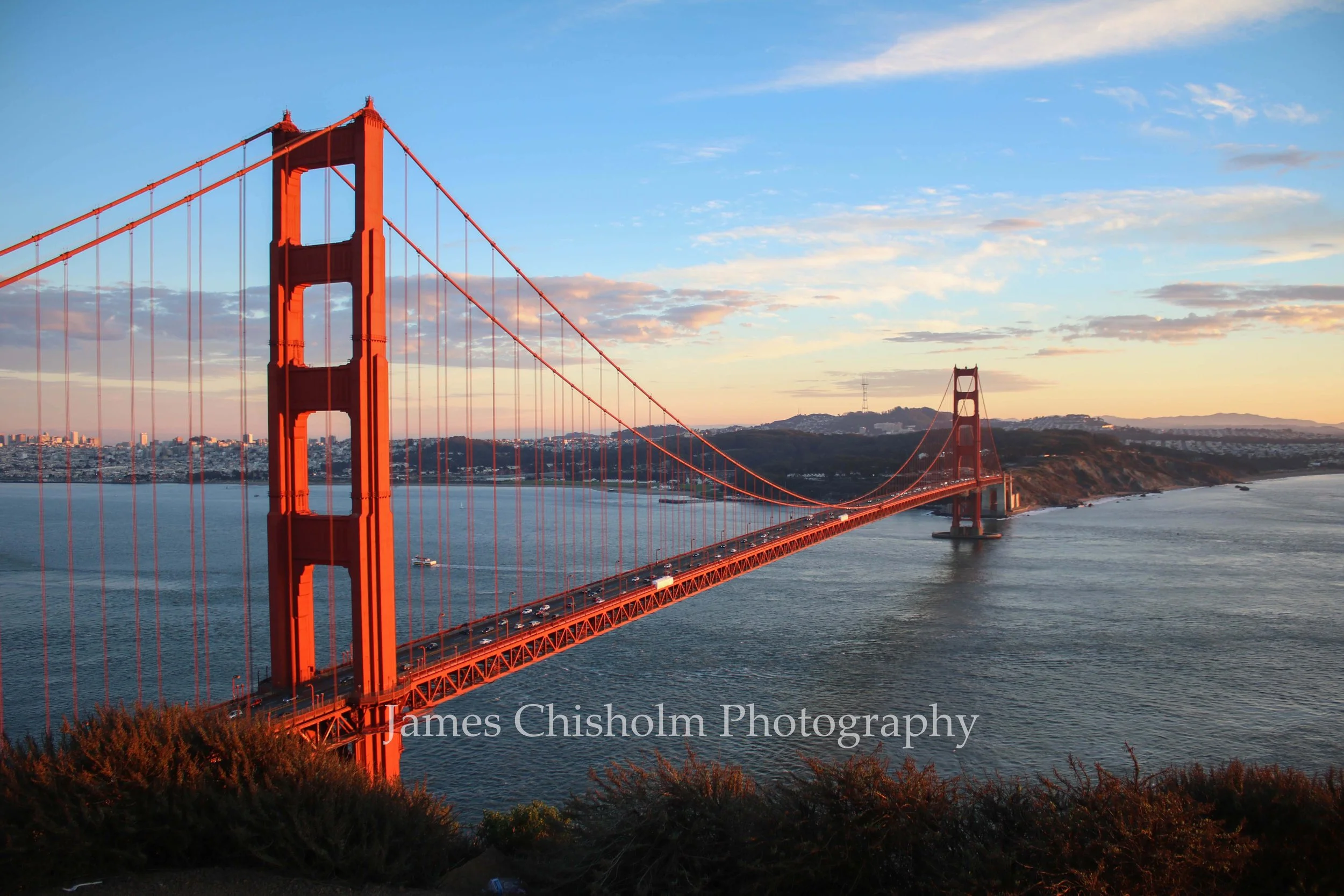 Golden Gate Bridge

- San Francisco, USA