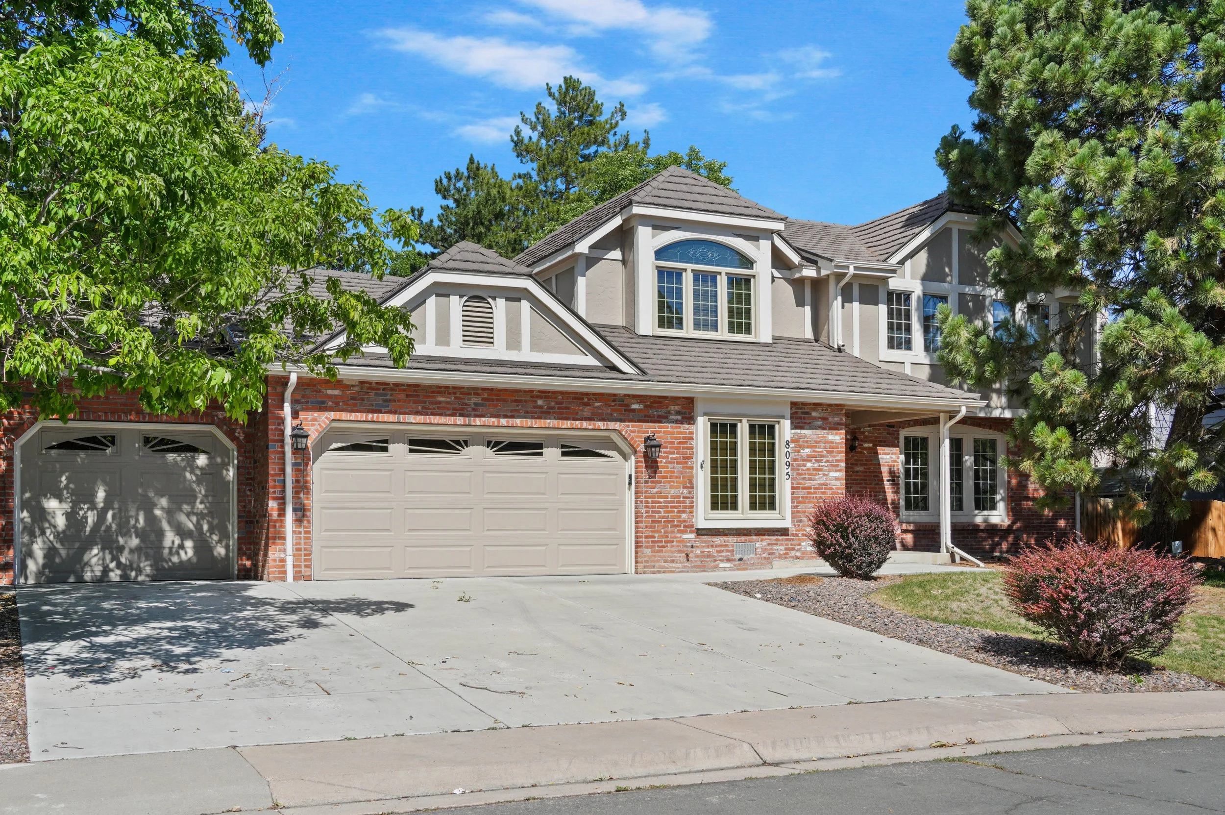 8095 S Clayton Cir(MLS)-4.jpg