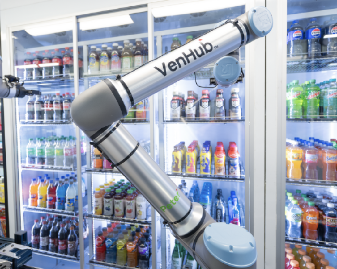 Venhub robotic retail store. China