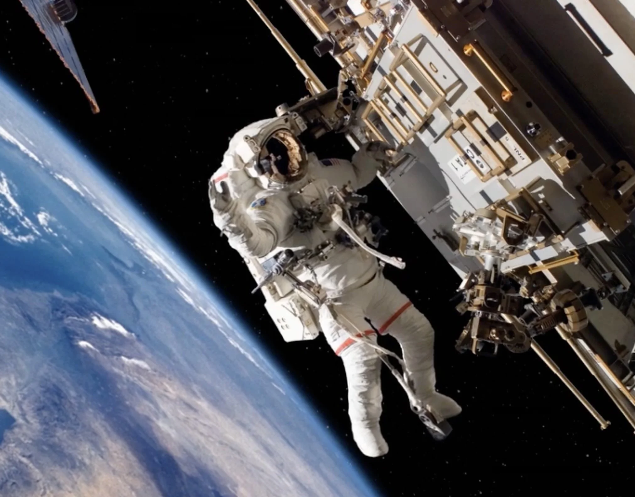Live From Space — National Geographic Channel