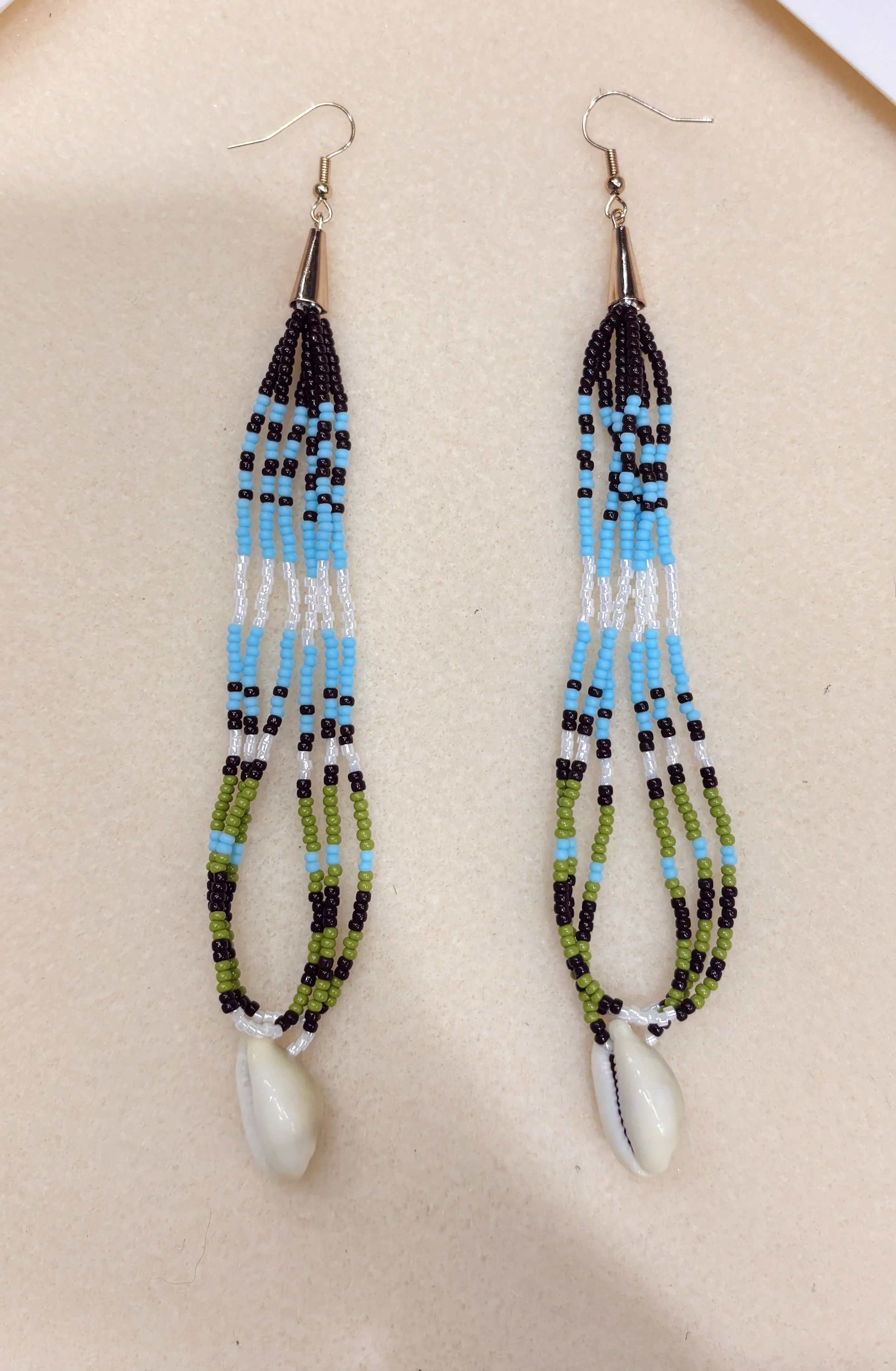 Dangle Shell Earrings "Creamy Coconut"