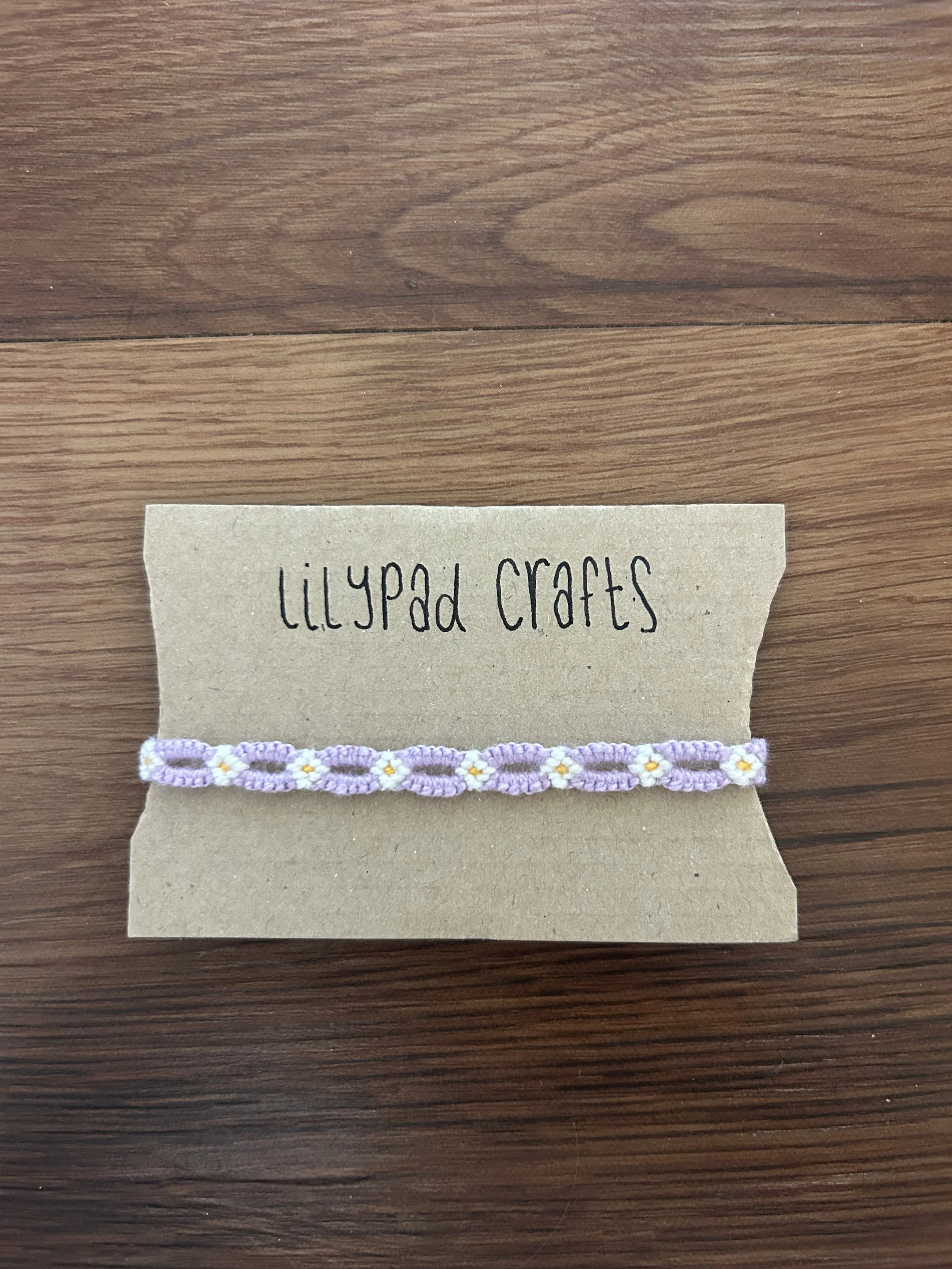 Dainty Daisy Bracelet (Light Purple).jpeg