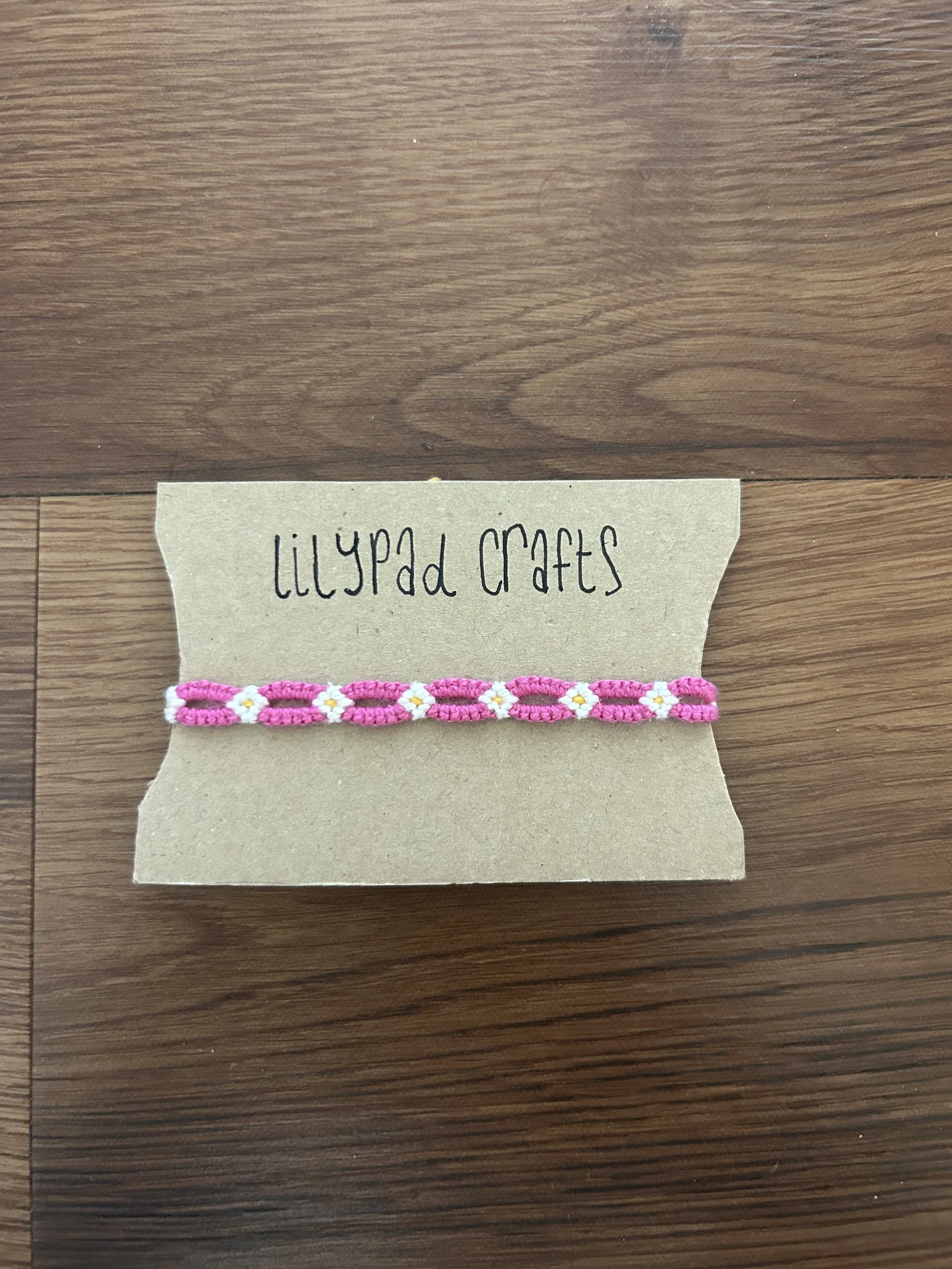 Dainty Daisy Bracelet (Magenta).jpeg