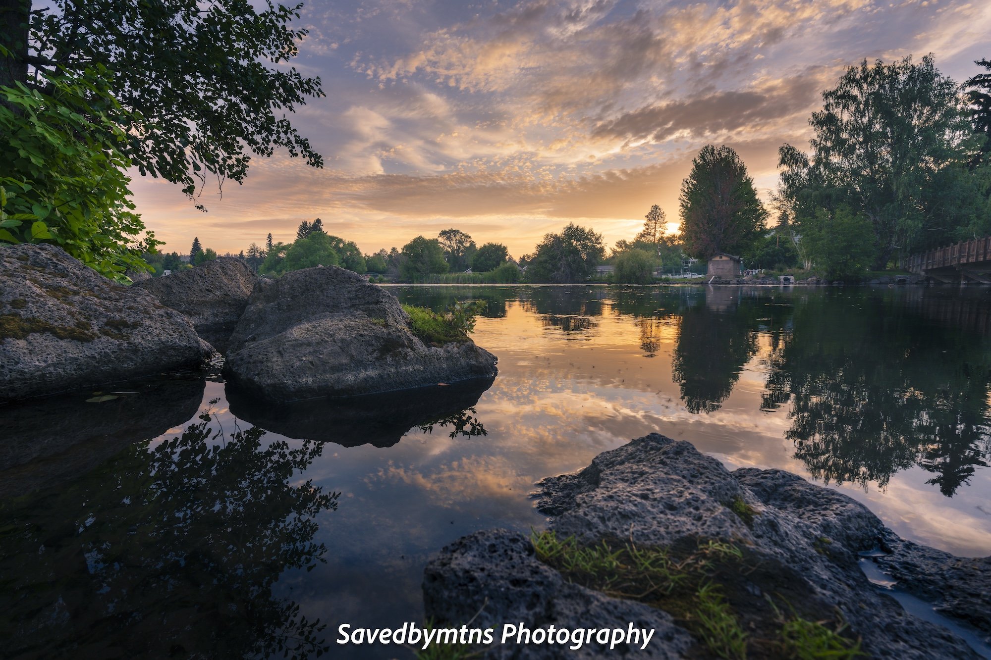 MIRROR POND OREGON