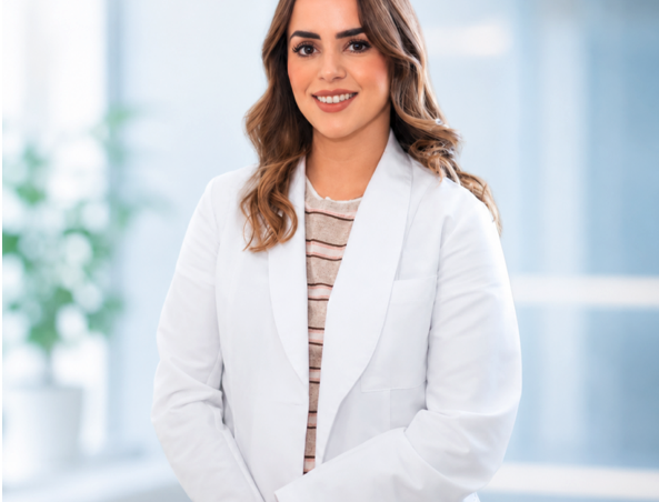 Portrait of Dr. Erika Barajas.