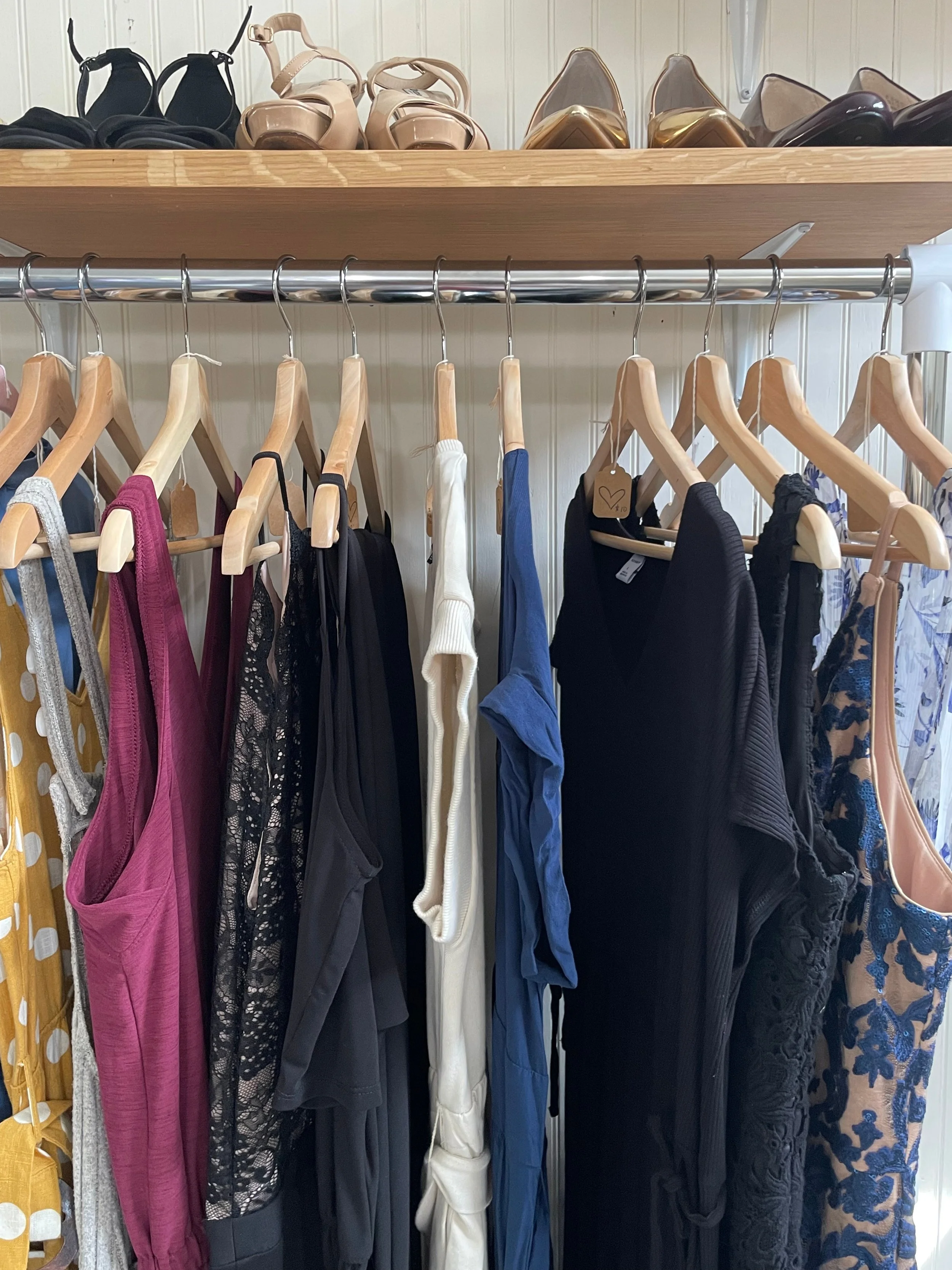 clothing rack.jpeg