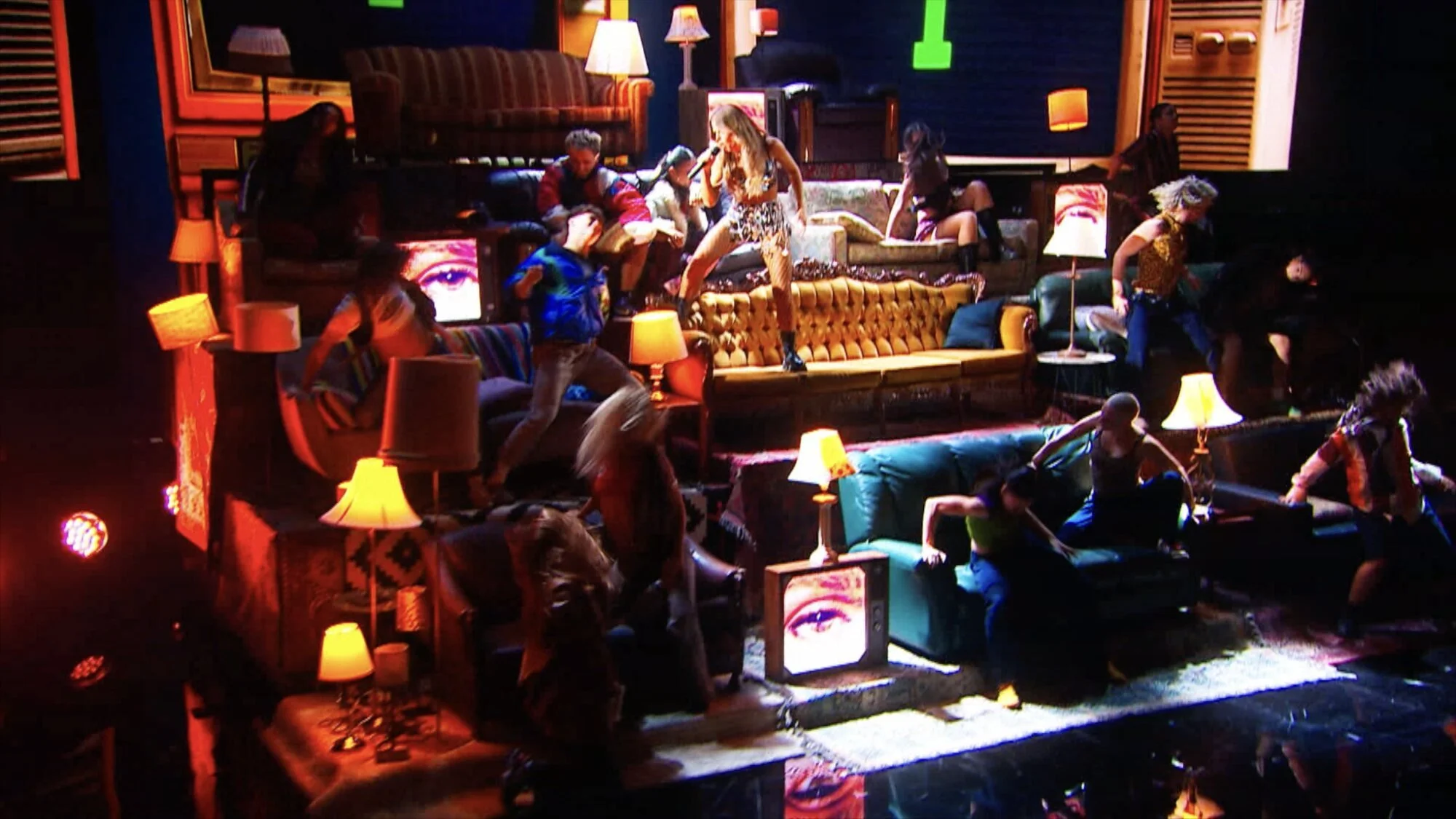 the-voice-australia-couches-1-retro-tv-lounge-wide.jpg