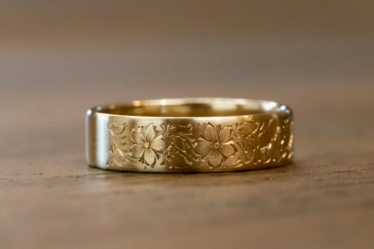 B-0004-01-yellow_gold_engraved_band.jpg.webp