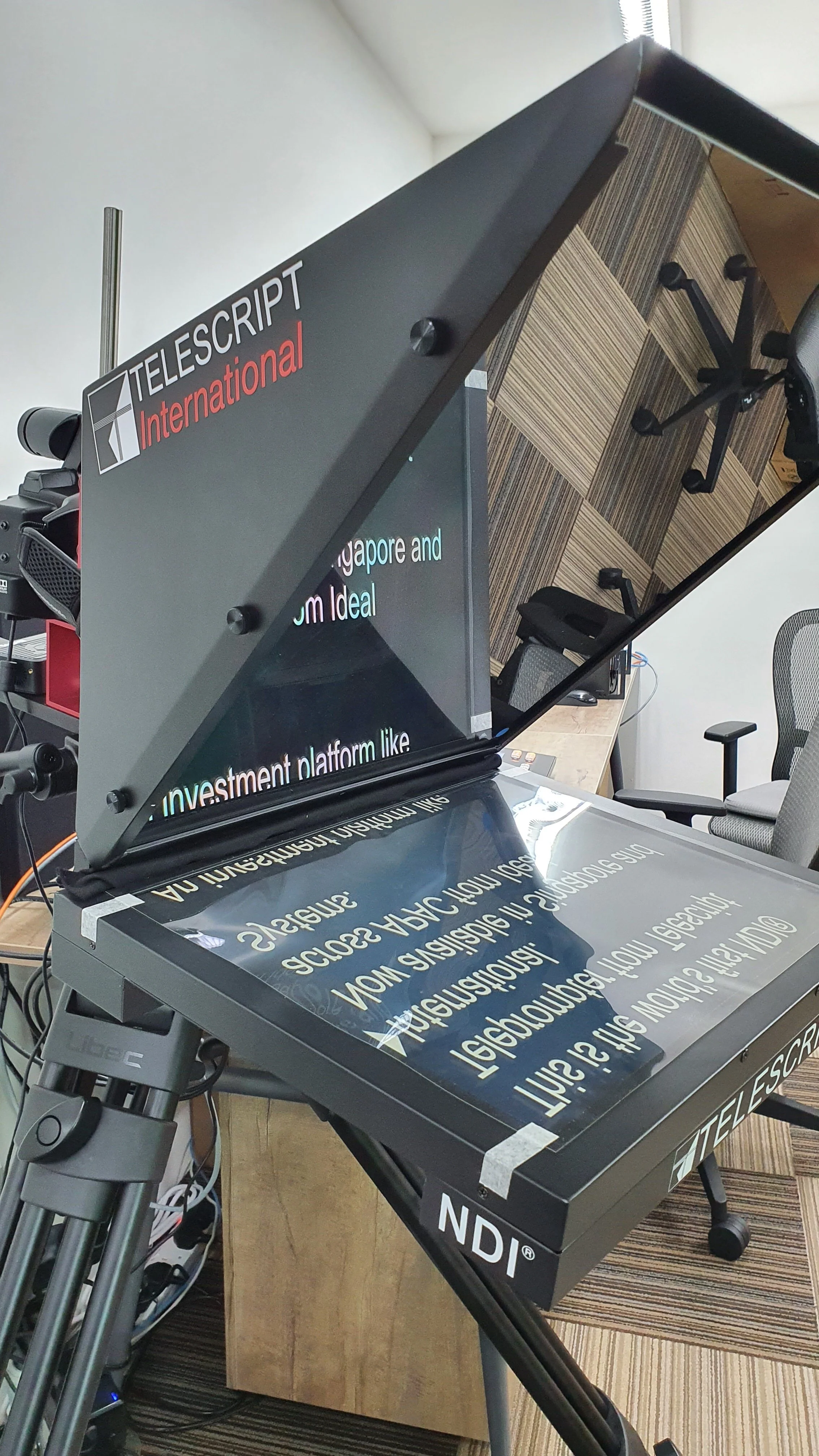 NDI Teleprompter Telescript.jpg