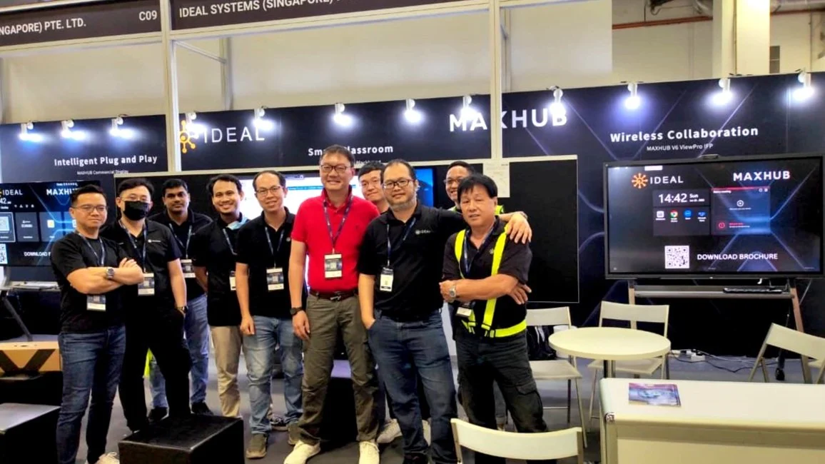 Ideal Team at Maxhub Demonstration