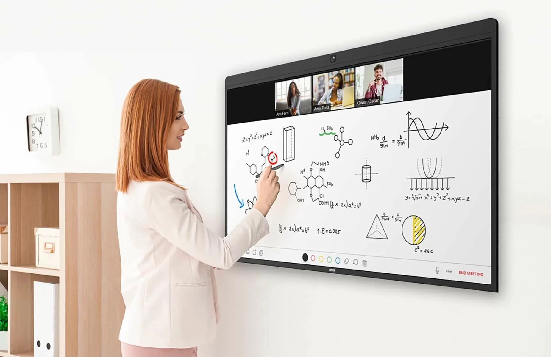 DTEN touchscreen for education in classroom