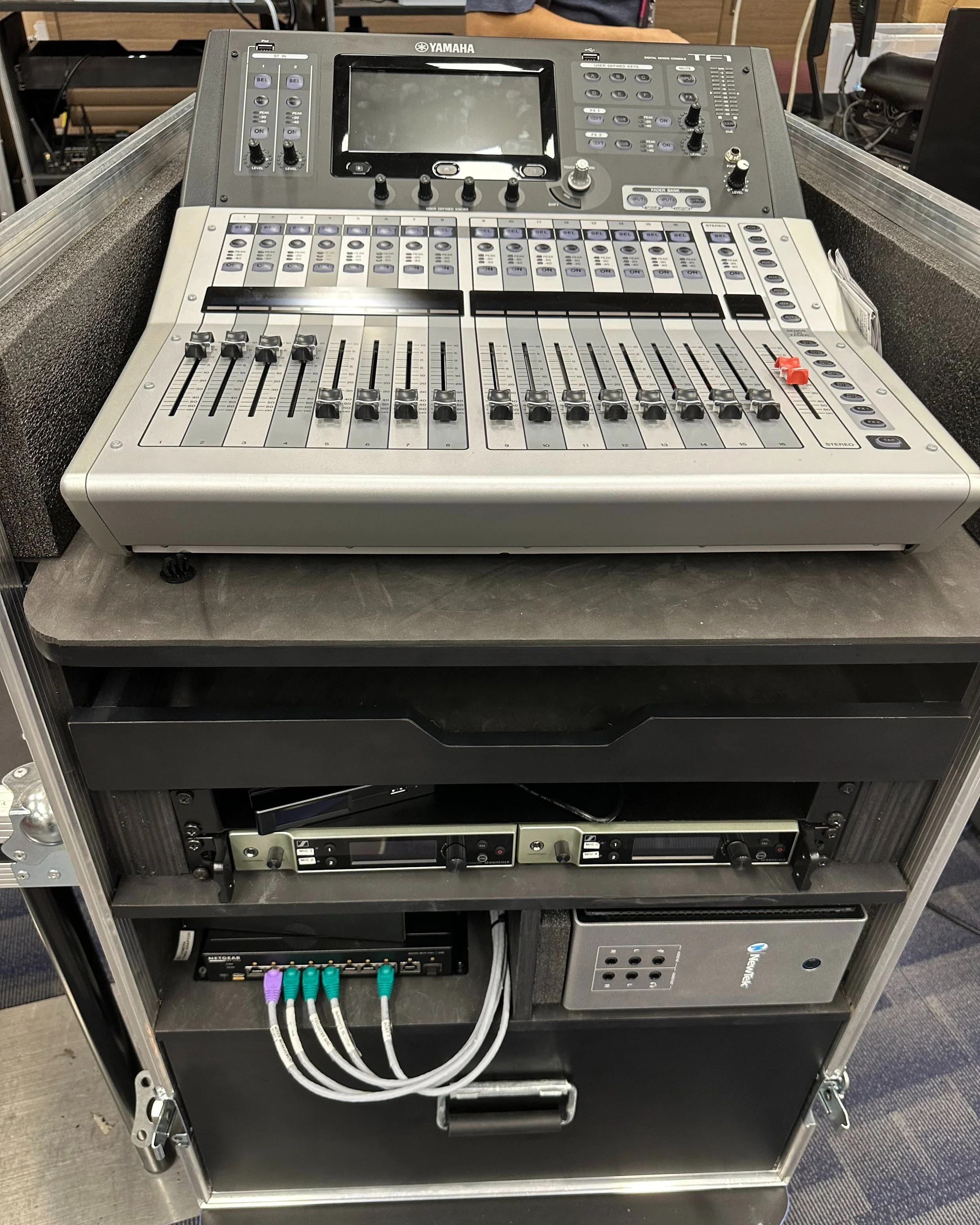 Yamaha Mixer