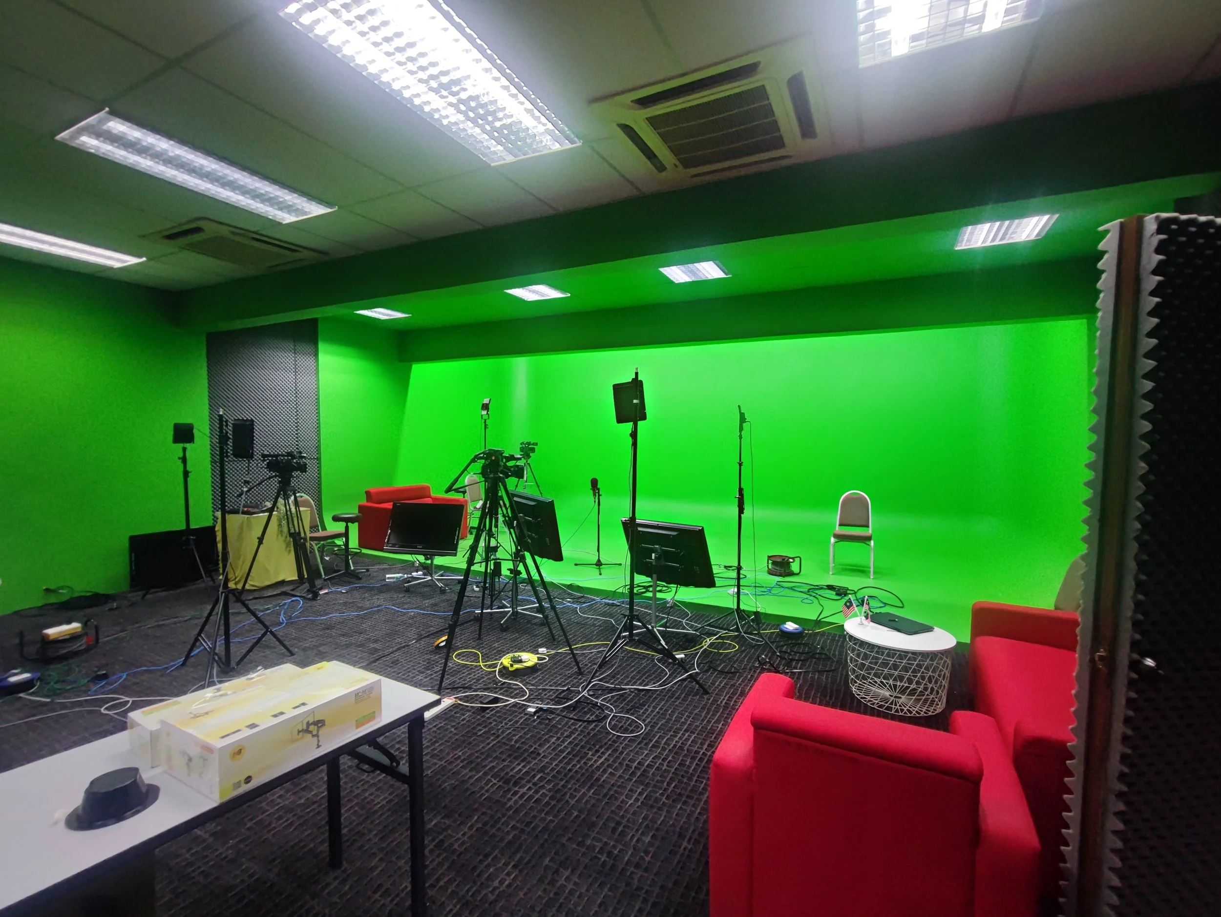 MOE Malaysia Studio Equipment 1697795271939.jpg