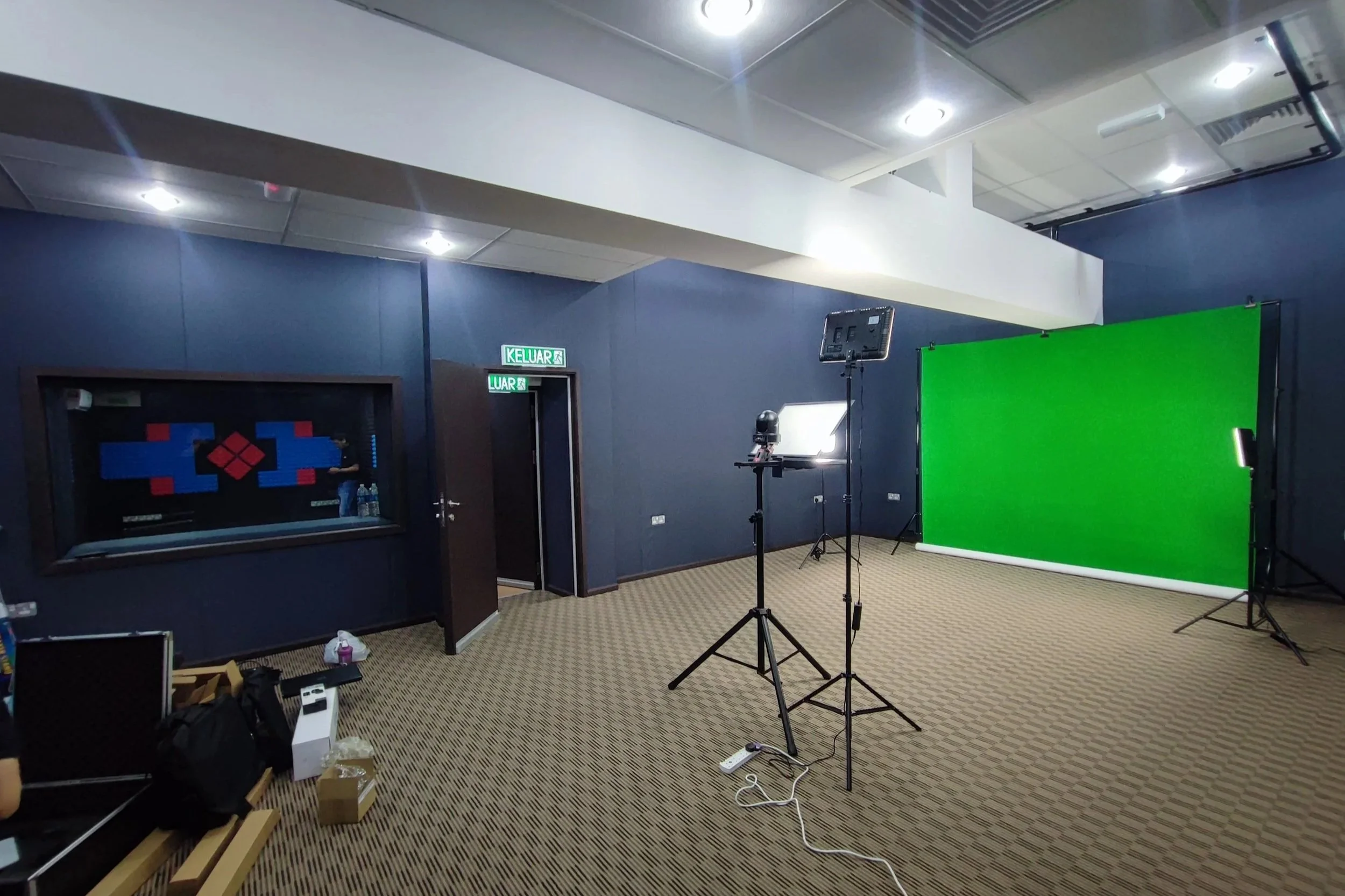 MOE+Malaysia+Studio+Equipment+1697795271845.jpg