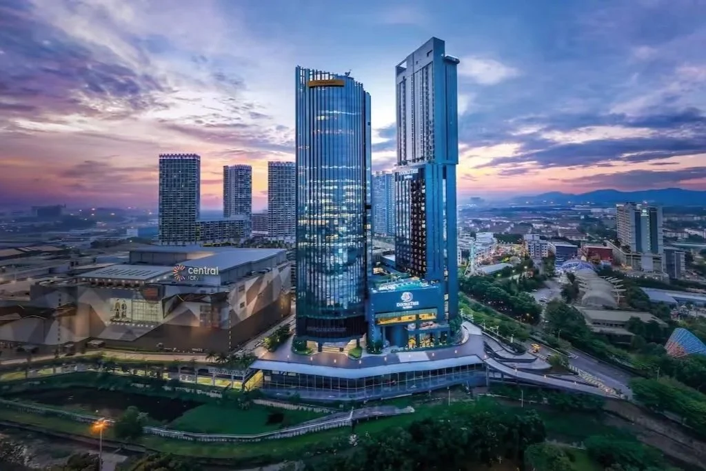 DoubleTree+by+Hilton+Malaysia+exterior+av+system.jpg