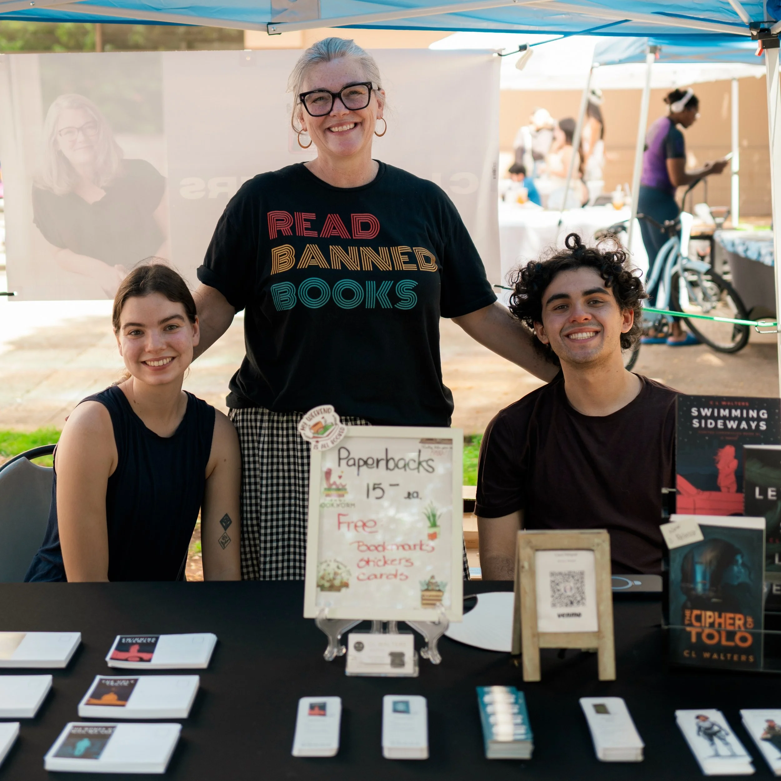 READ BANNED BOOKS 🗣️📖🫶🏽
This past @books_brews_beats Festival took place on 10/10, which just so happened to be &ldquo;Let Freedom Read Day&rdquo; - the final day of banned books week 2026. What a beautiful coincidence! 😎

We had quite a few &ld