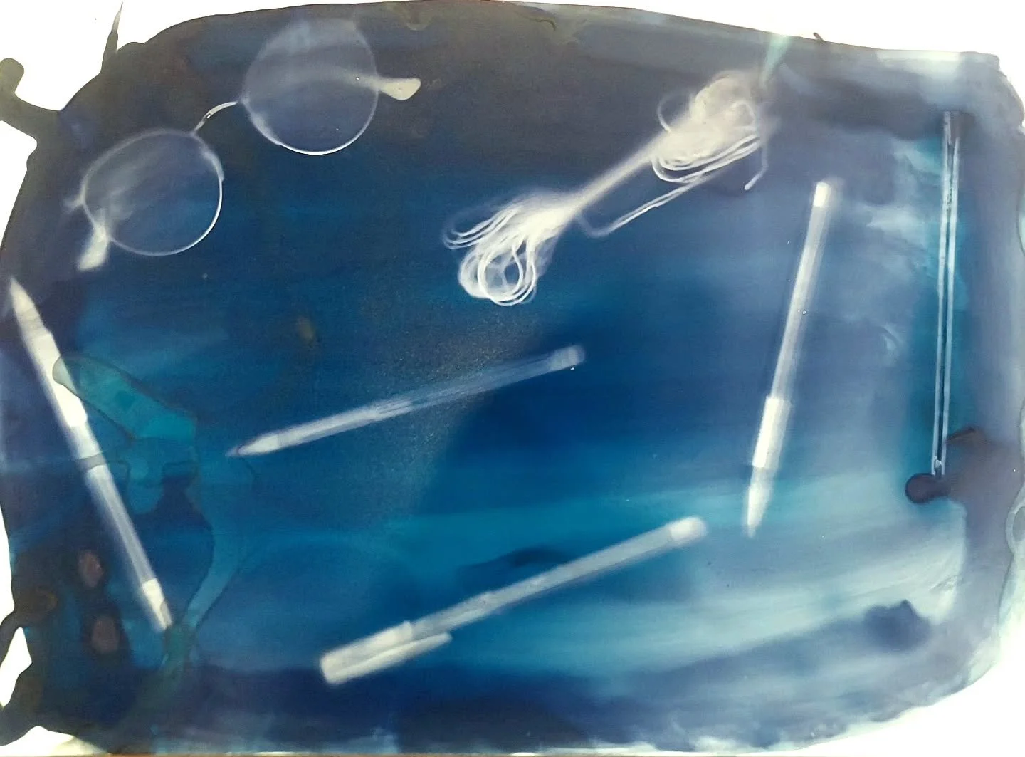 fist large cyanotype on photo paper. 
I really love how it truned out. I have been thinking of sticking it on to a paint I am doing on the wood board, making it look like a poster, but too sure. #art #melbourne #artist #artistunder500