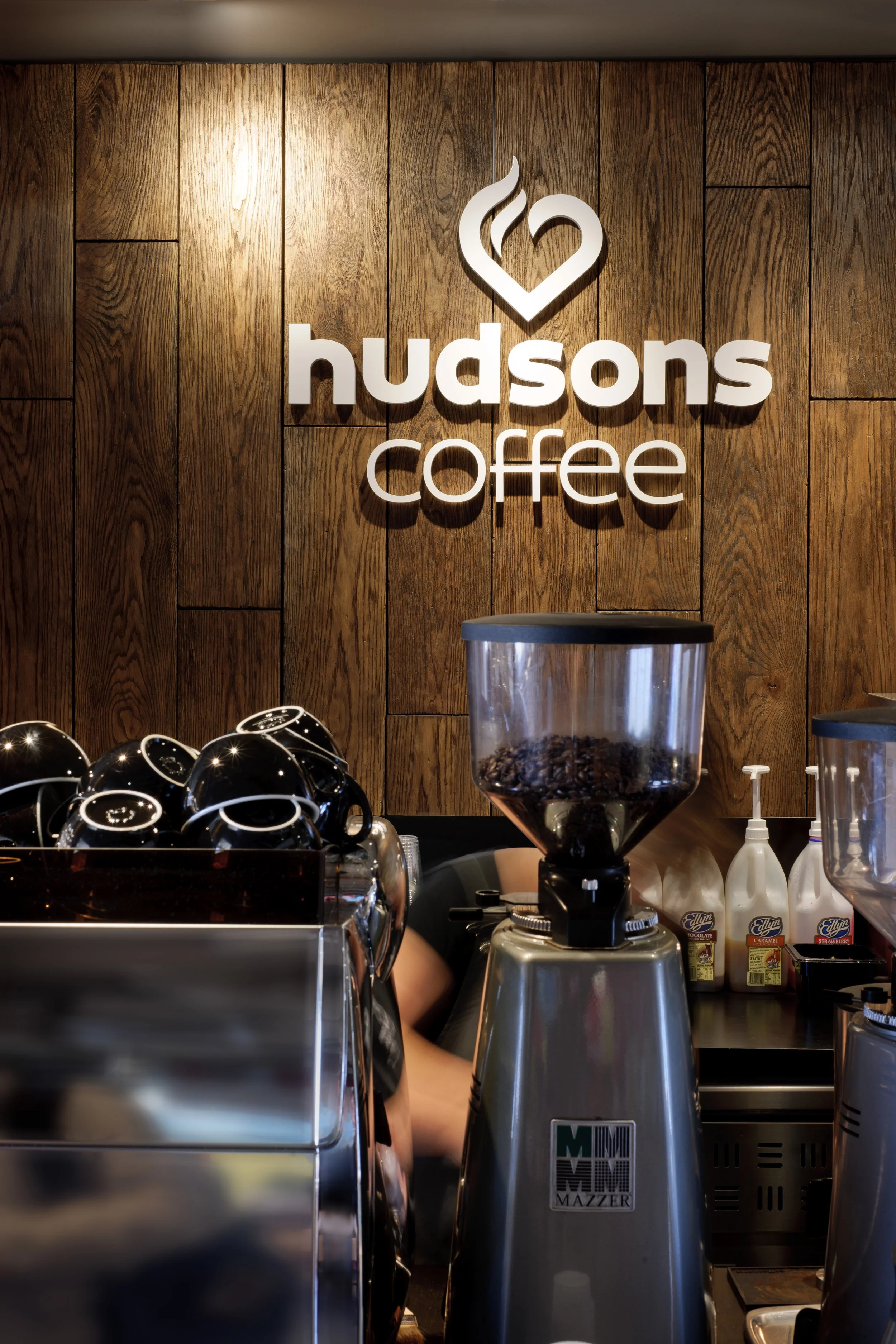 Hudsons_2011-11-17_0014 copy.jpg