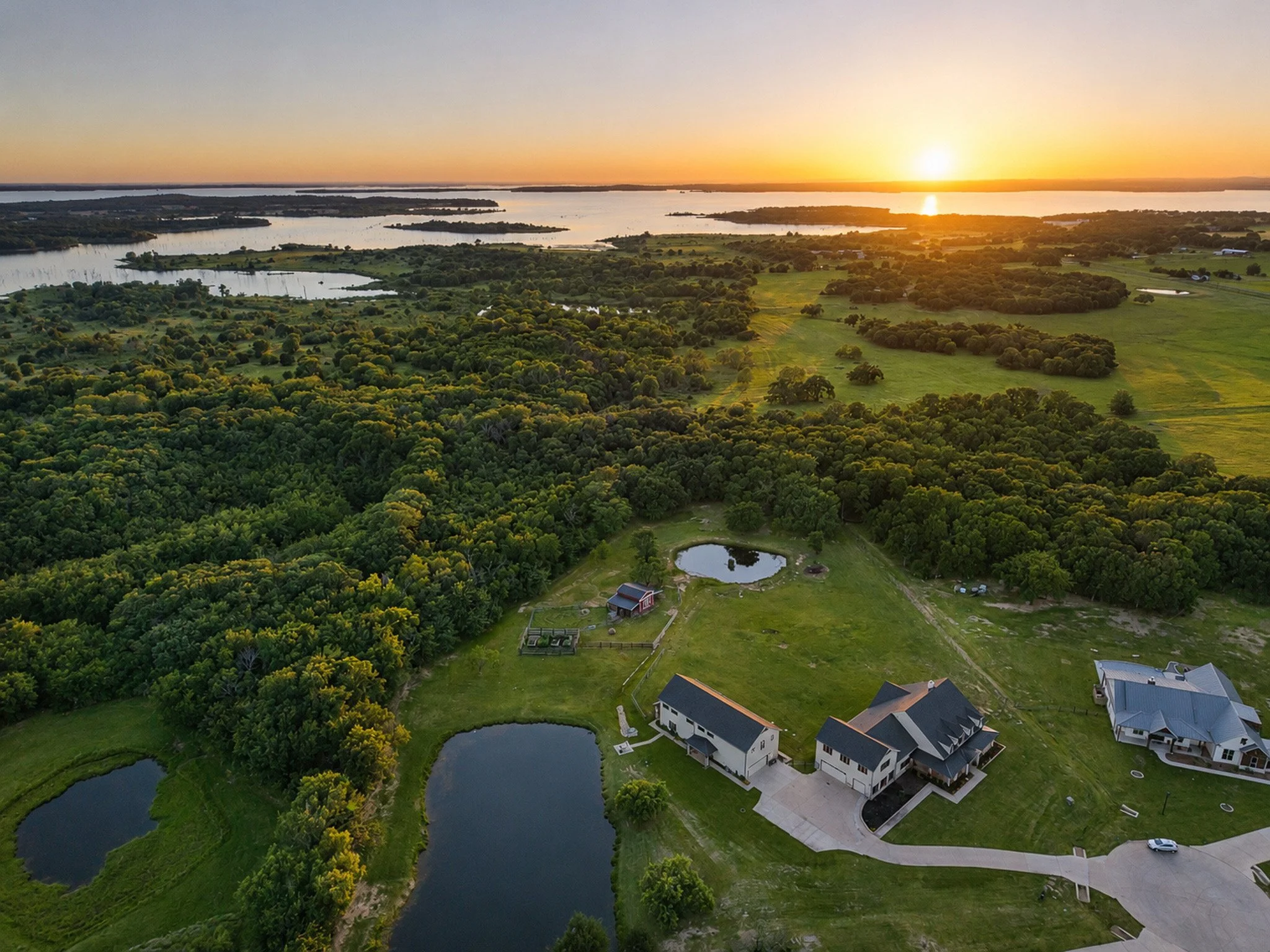 Two Homes Two Ponds 8 Acres