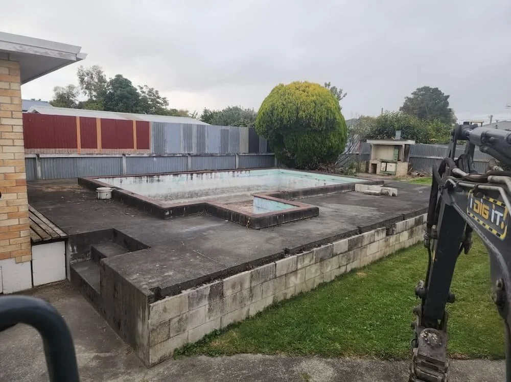 I Dig It Swimming pool demolition and removal preparation in Hawke's Bay