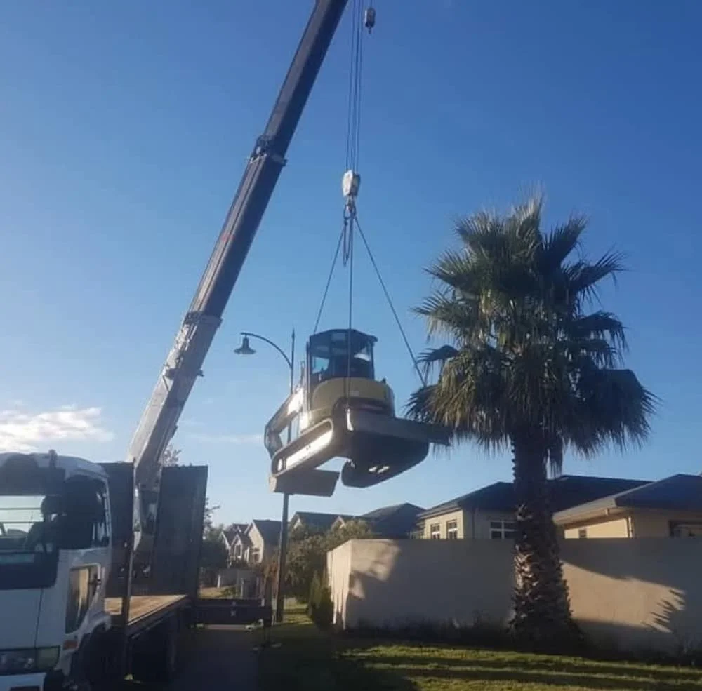 I Dig It Mini excavator crane lift for residential digger access in Hastings