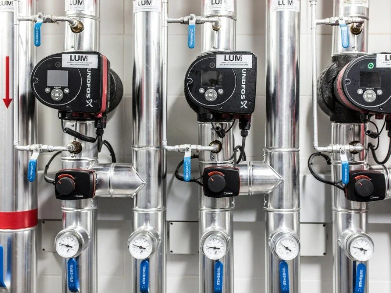 La osmosis inversa y los filtros ultravioleta para tratar el agua doméstica
