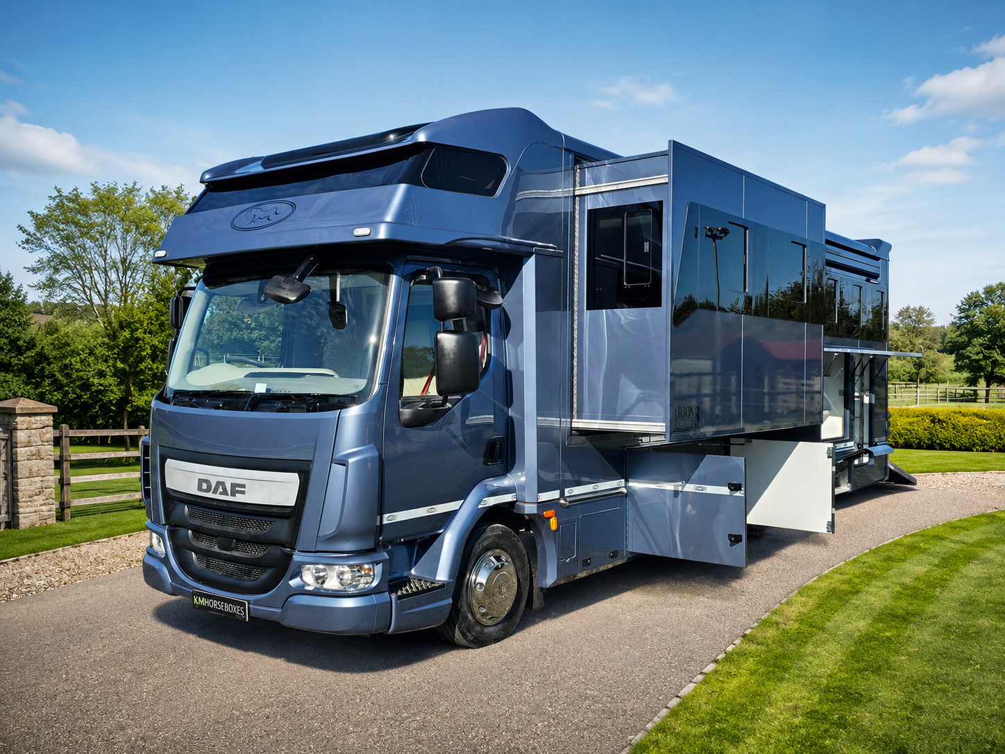 KM Horseboxes (Horse Truck)