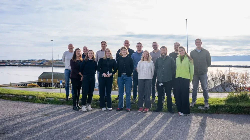 Nordkap-partnerne+samlet+hos+Barents+Nett+i+Vadsø+foto+Tonje+Dahl+Varanger+Kraft.webp